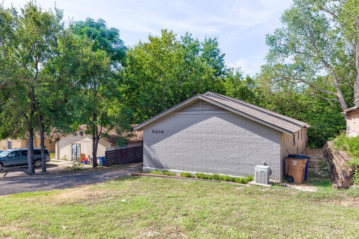 Austin, TX 78744,5404 Atascosa DR