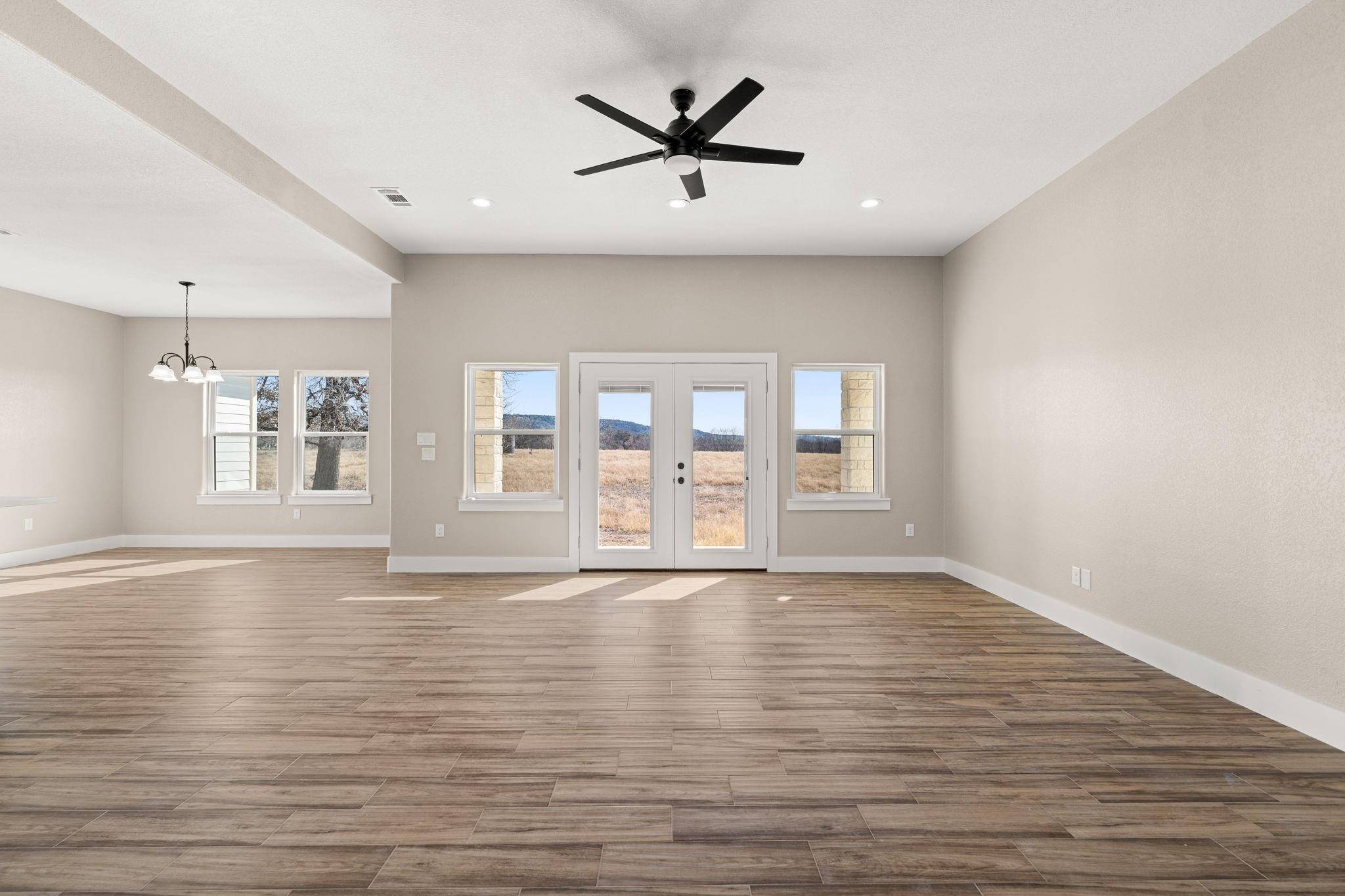 Burnet, TX 78611,211 Lone Oak DR