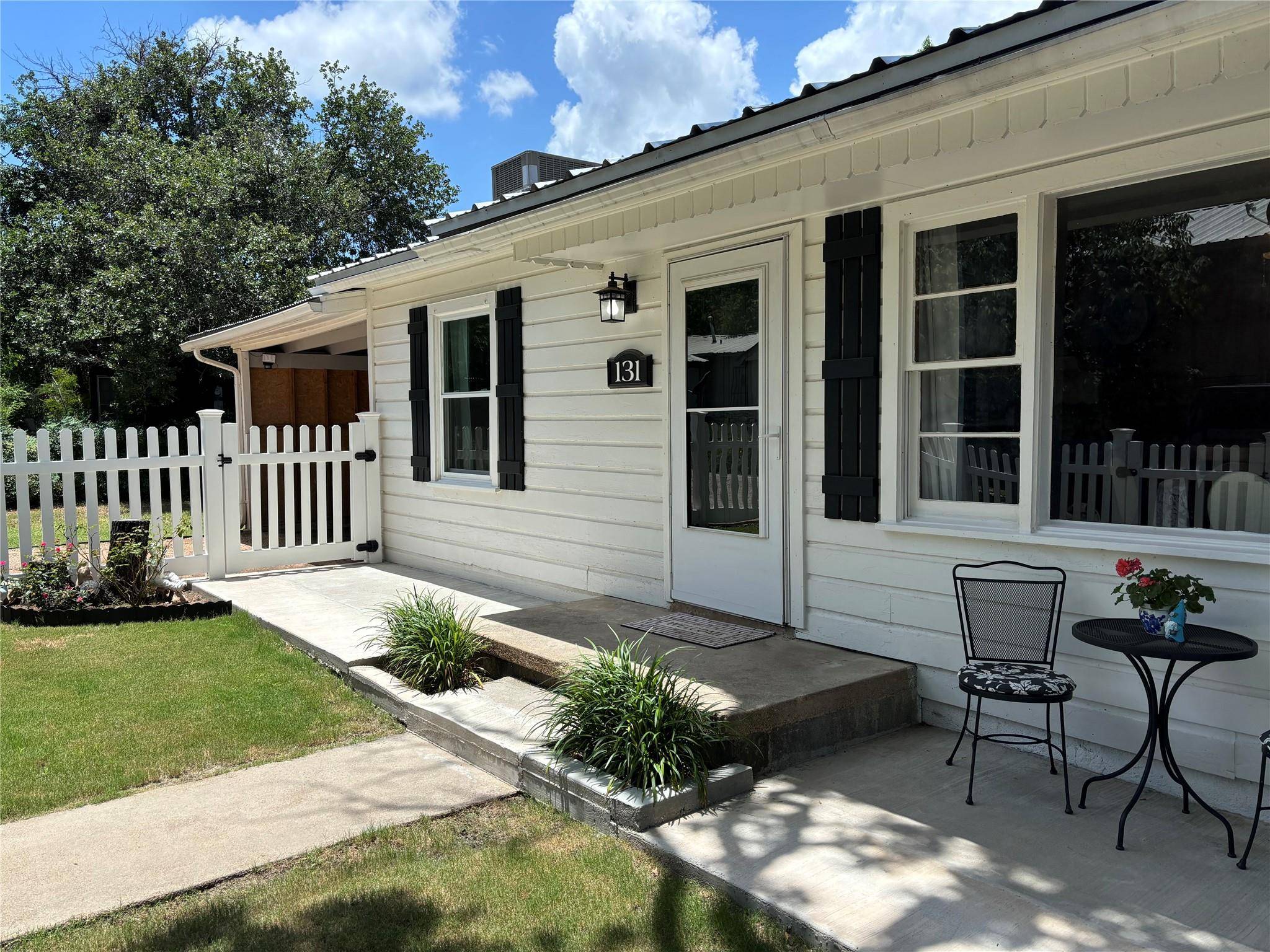 Buchanan Dam, TX 78609,131 E White Rock