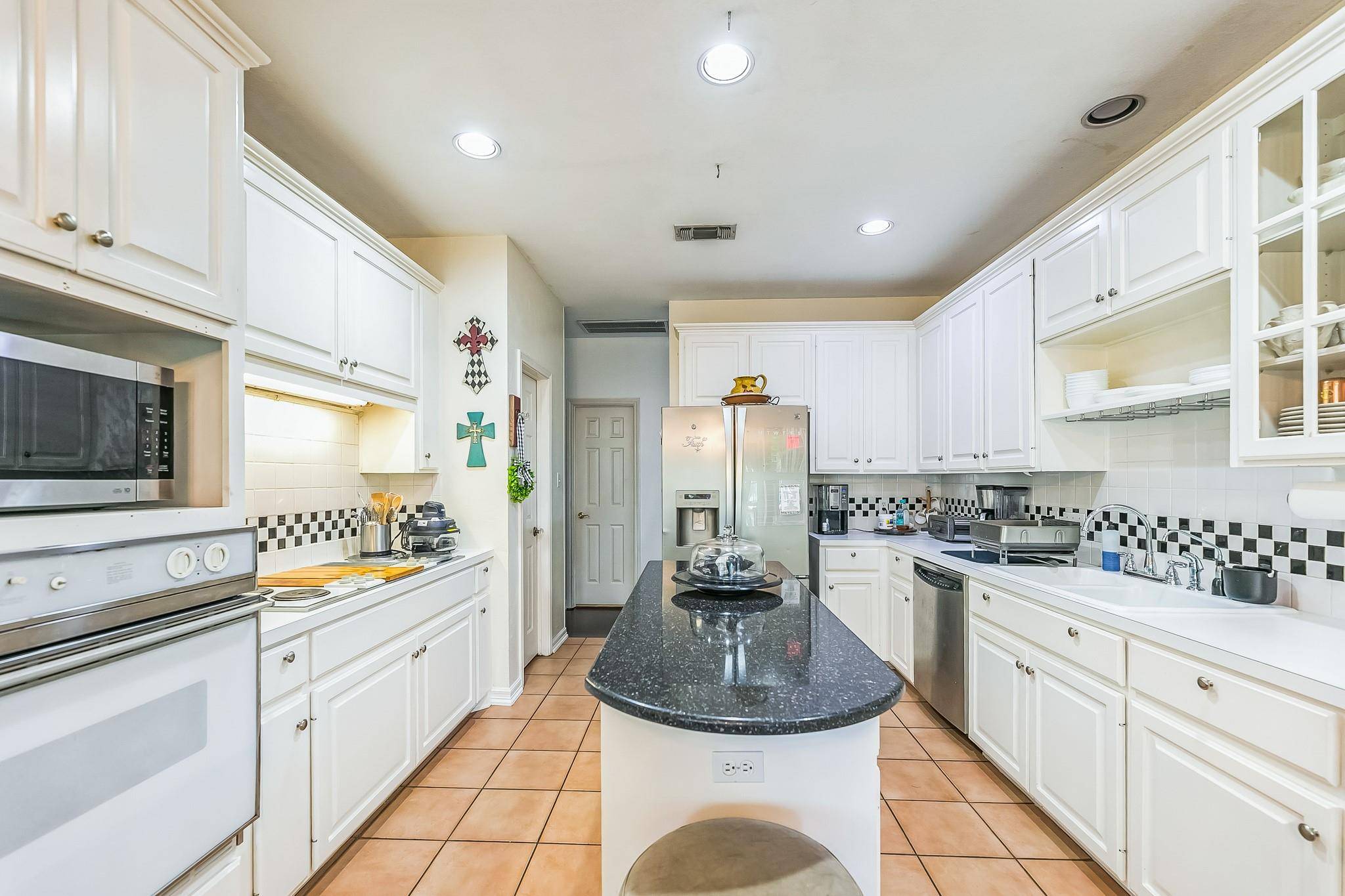 Dripping Springs, TX 78620,909 Oak Meadow DR