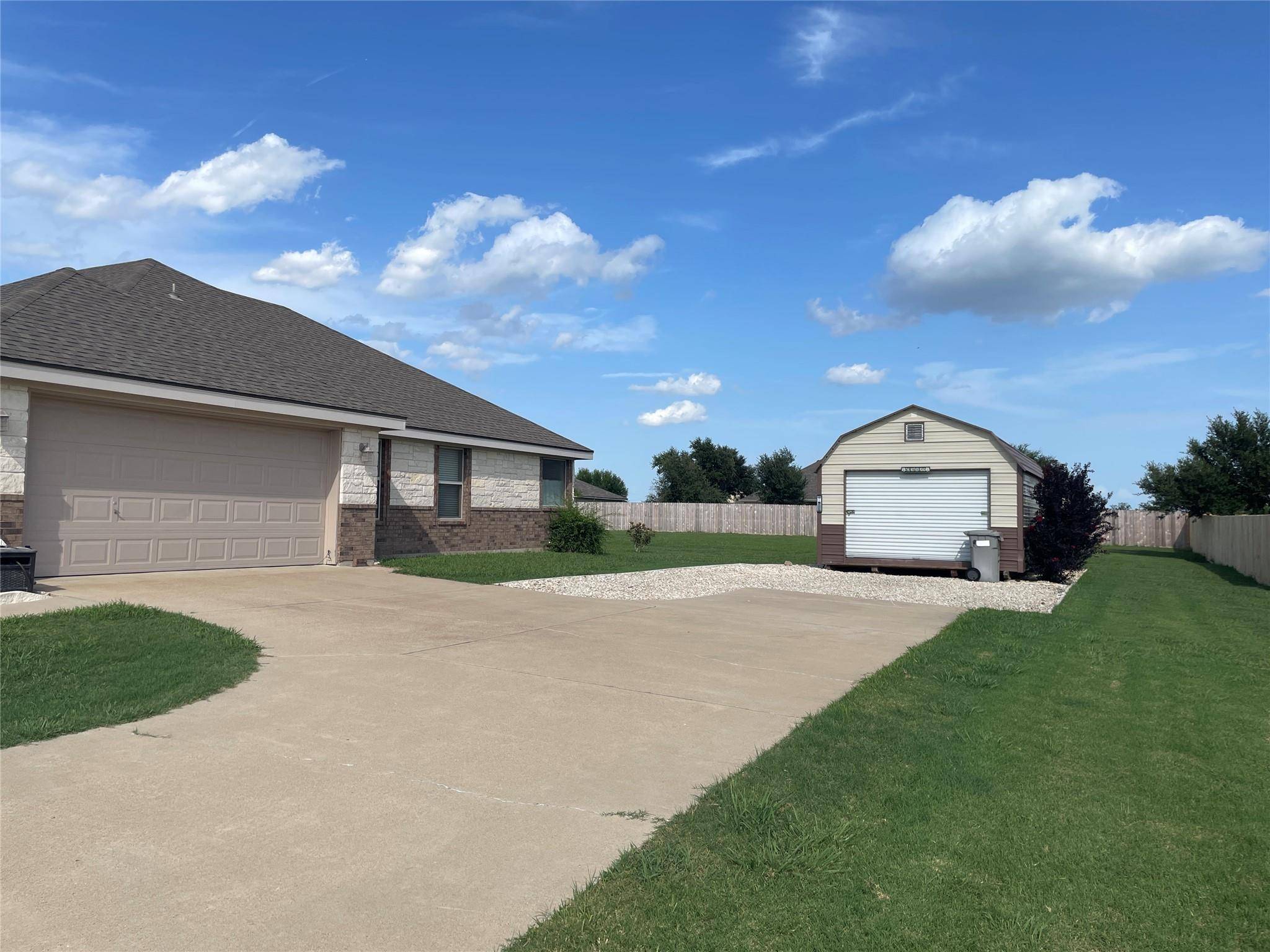 Rogers, TX 76569,2025 Sun CIR