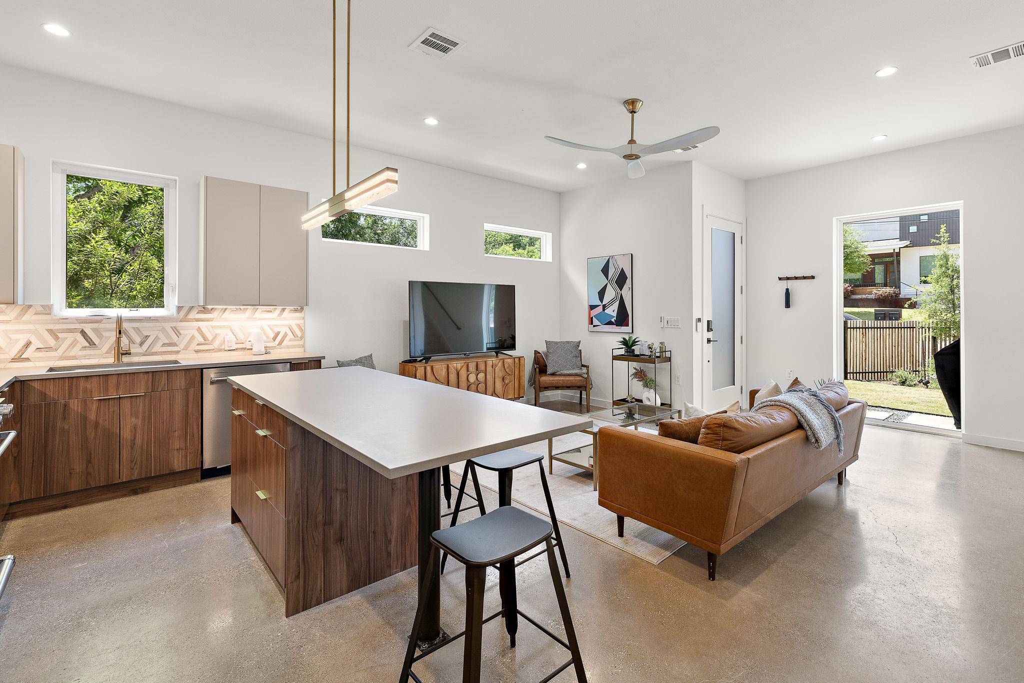 Austin, TX 78721,1713 E M Franklin Ave #1