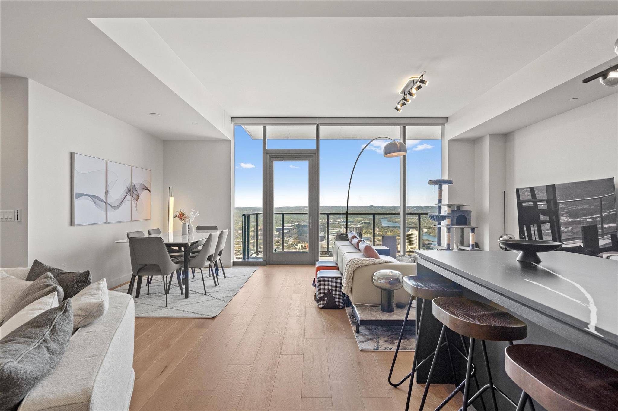Austin, TX 78701,44 East Ave #3402
