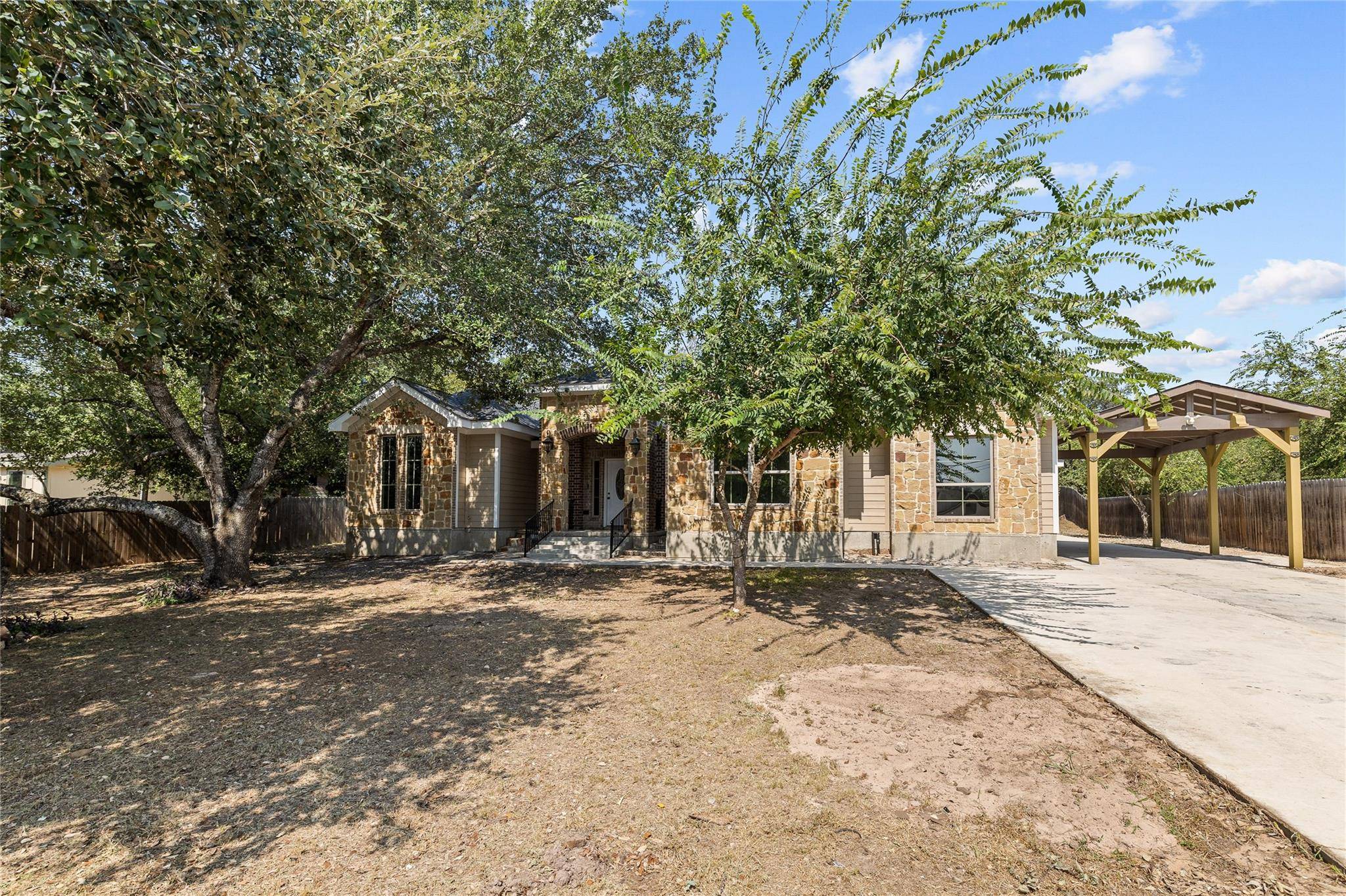 Elmendorf, TX 78112,22911 Skila DR