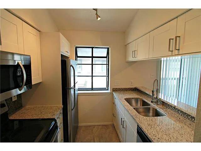 Austin, TX 78704,2215 Post RD #0