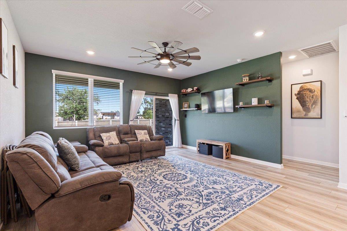 Georgetown, TX 78633,1001 Dog Iron ST