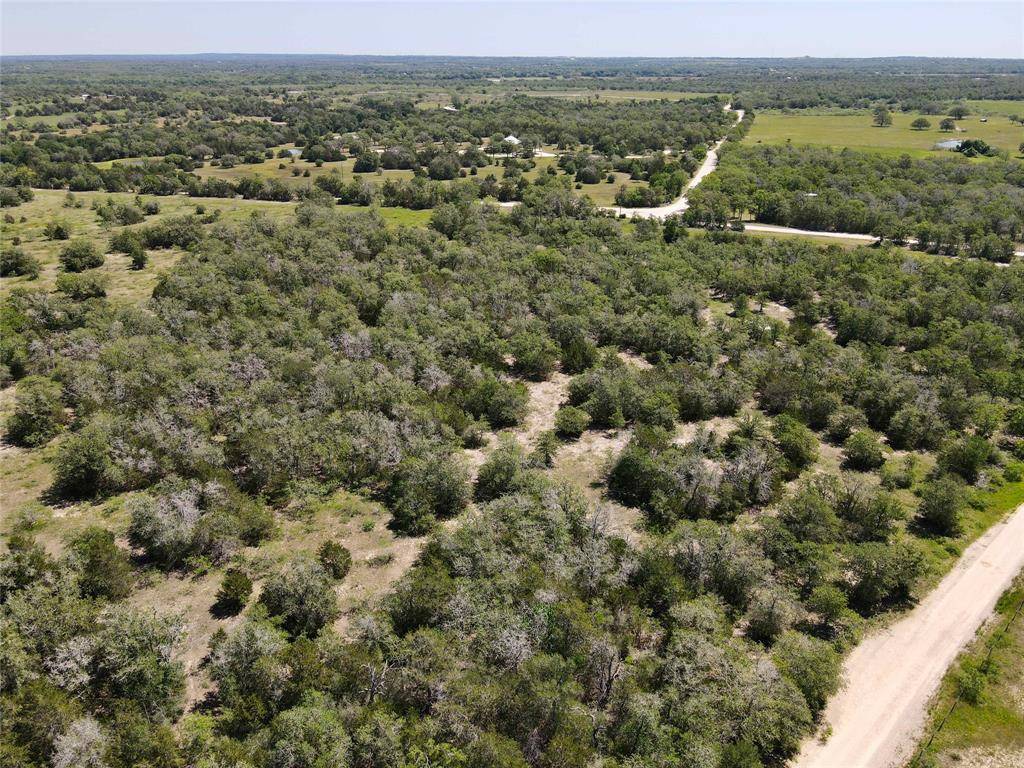 Moulton, TX 77975,2874 County Rd 397