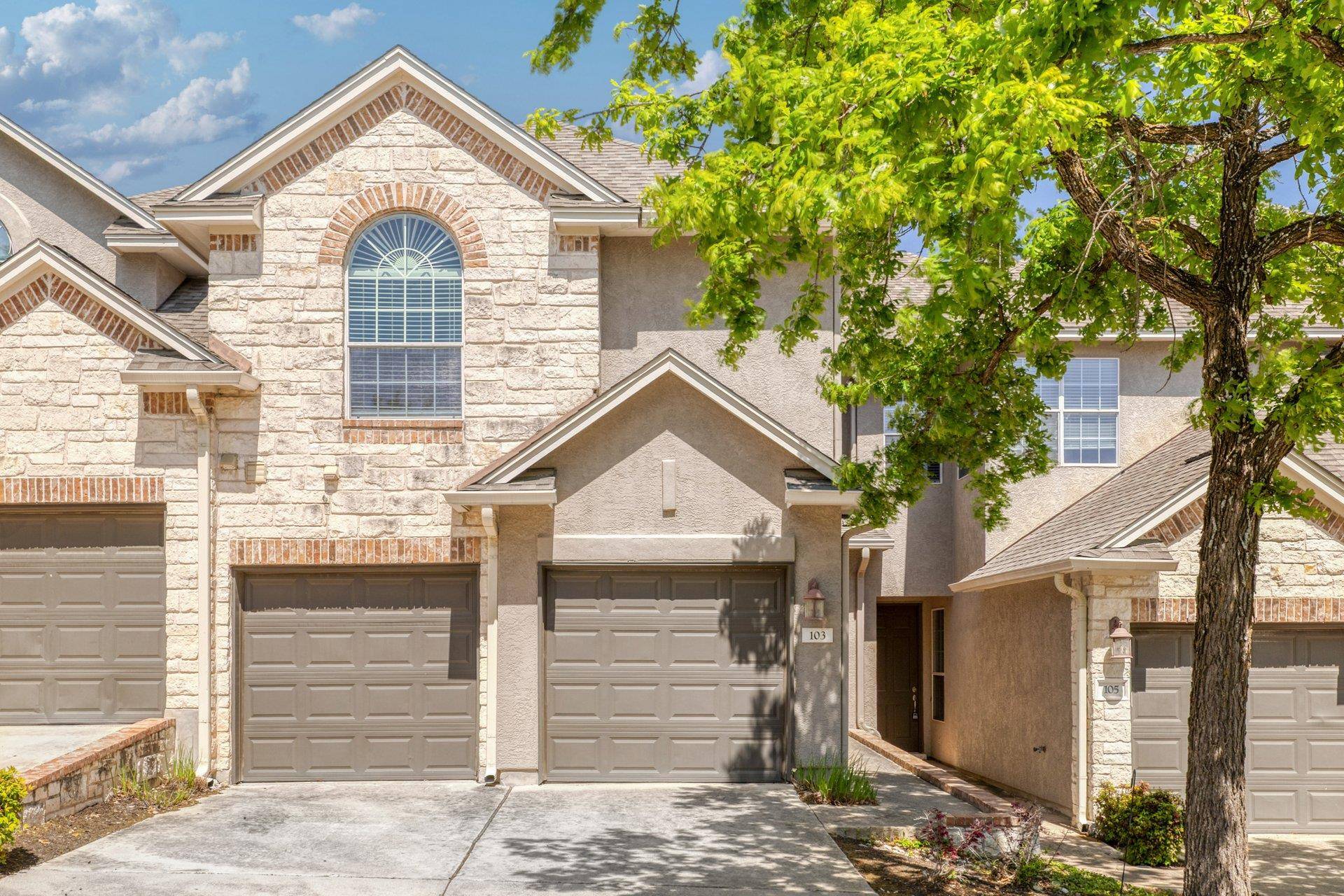 Austin, TX 78738,103 Aria RDG #902
