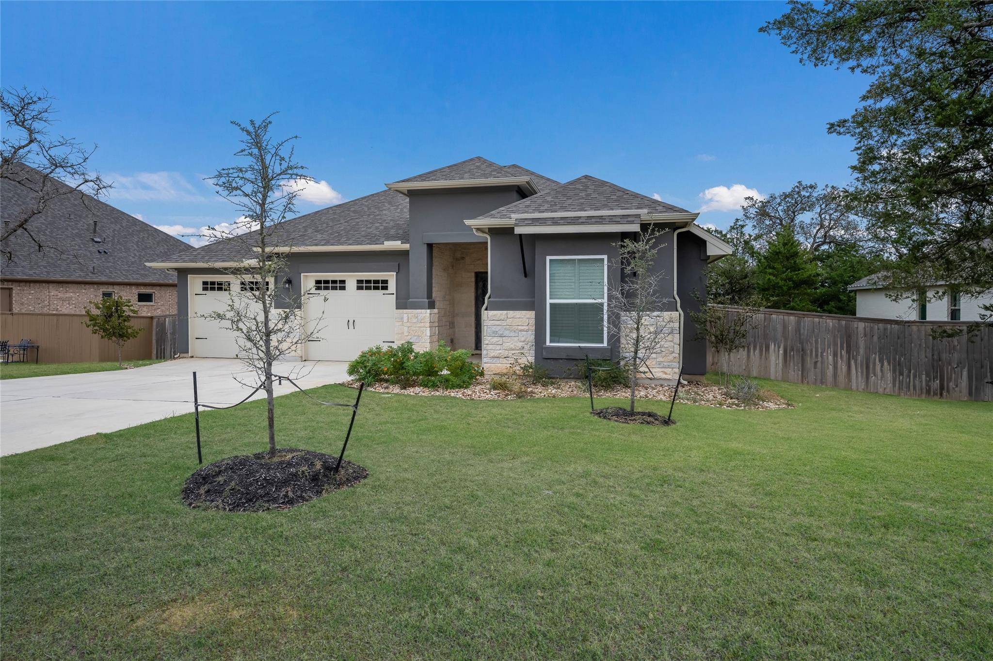 Bastrop, TX 78602,125 Darst LN