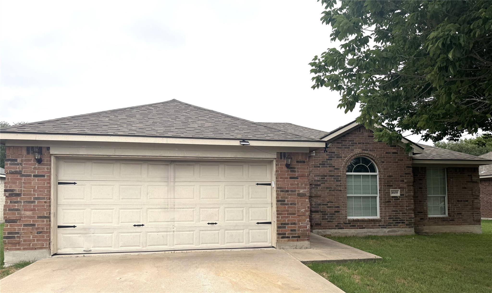 Lockhart, TX 78644,1609 Paint Brush DR