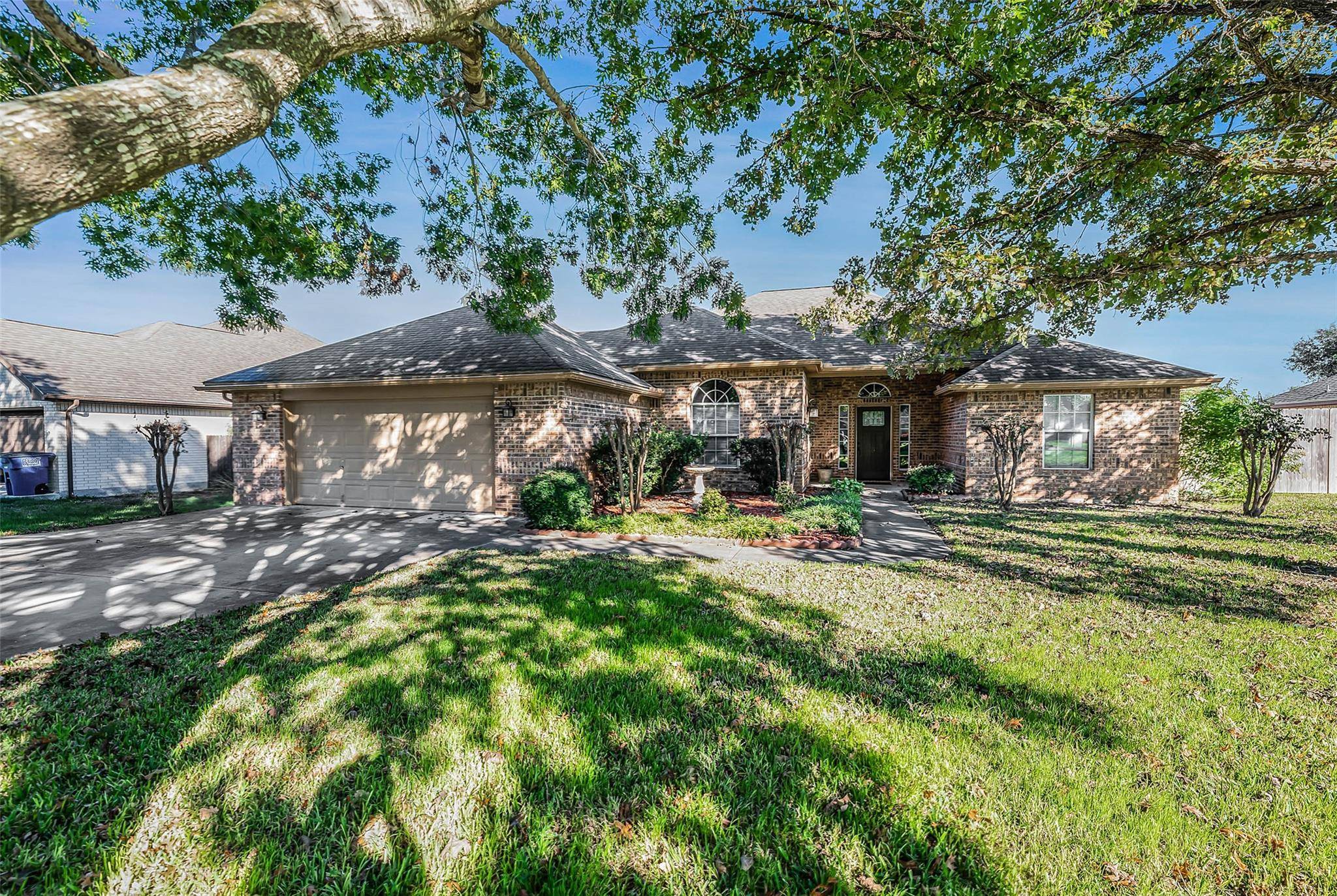 Seguin, TX 78155,189 Castlewood DR