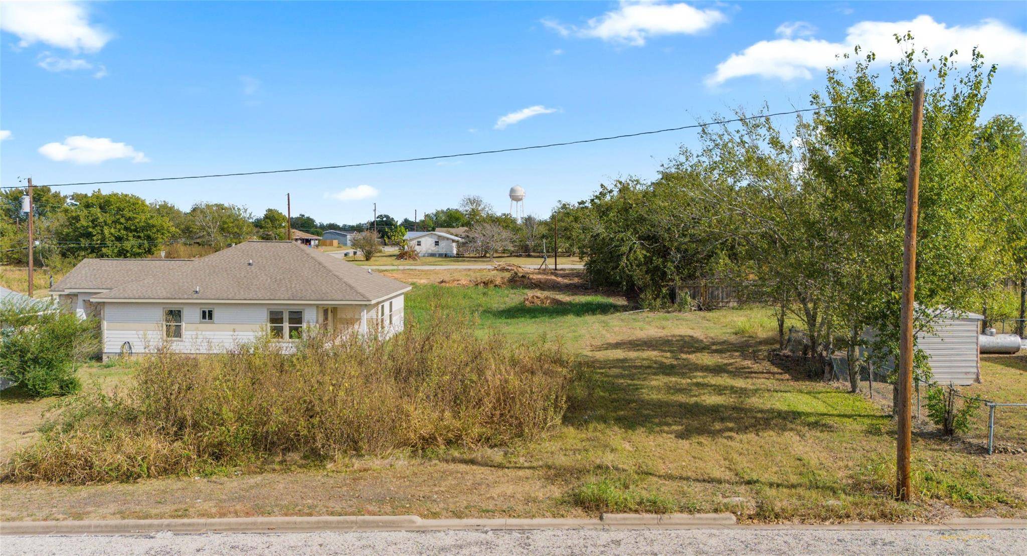 Giddings, TX 78942,366 N Dallas ST