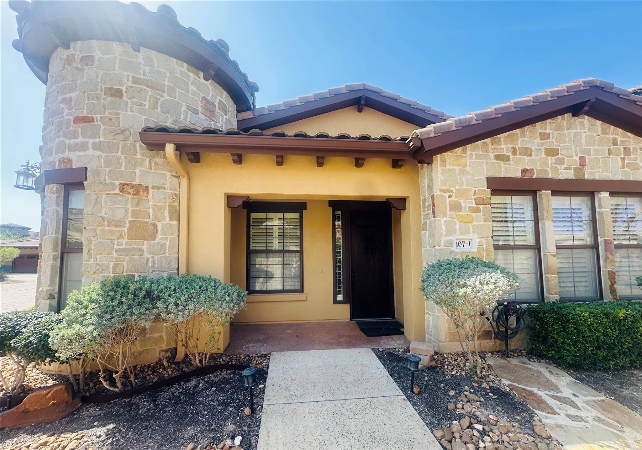 Lakeway, TX 78734,107 SW Rivalto CIR SW #1