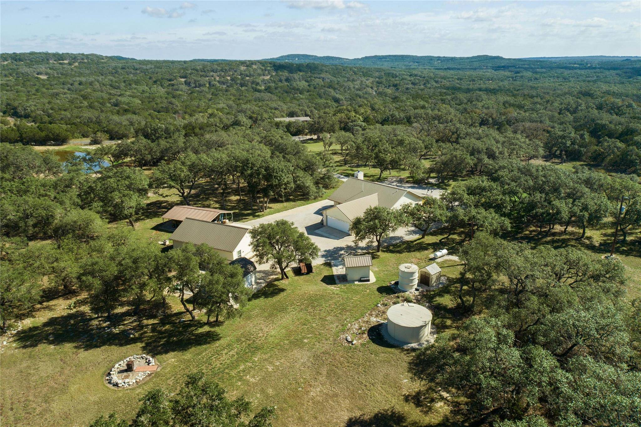 Hondo, TX 78861,6939 CR 251
