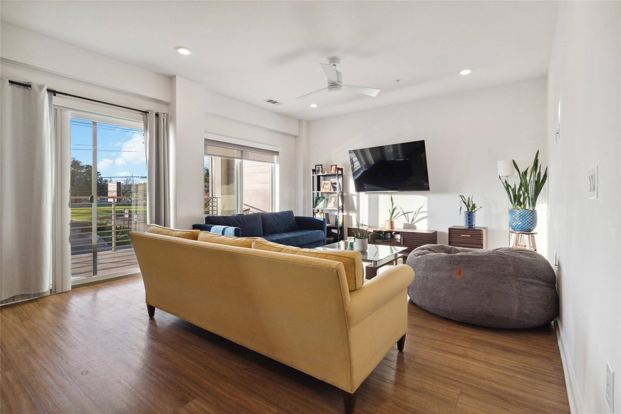 Austin, TX 78745,4361 S Congress Ave #209