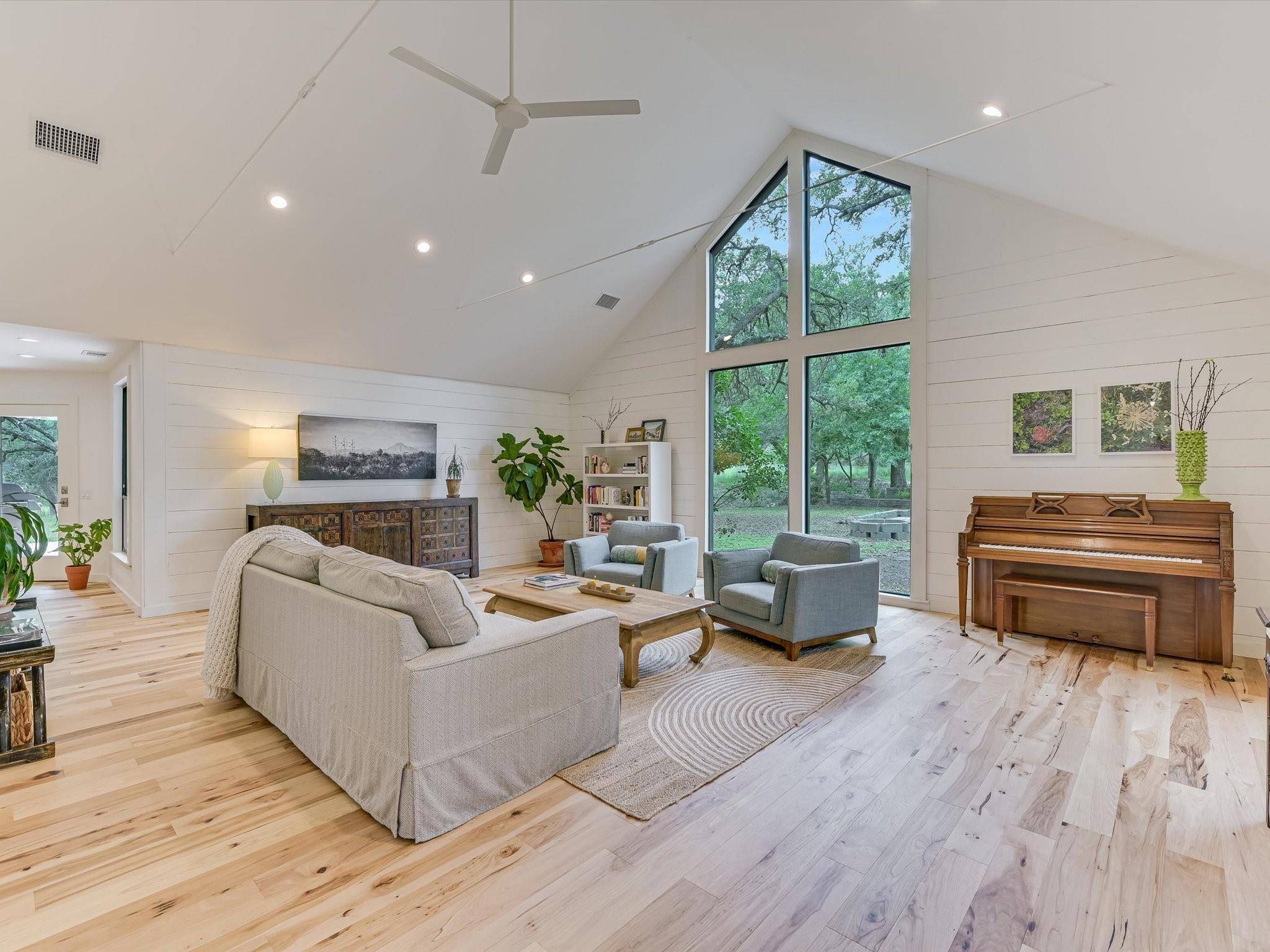 Dripping Springs, TX 78620,200 Hart LN