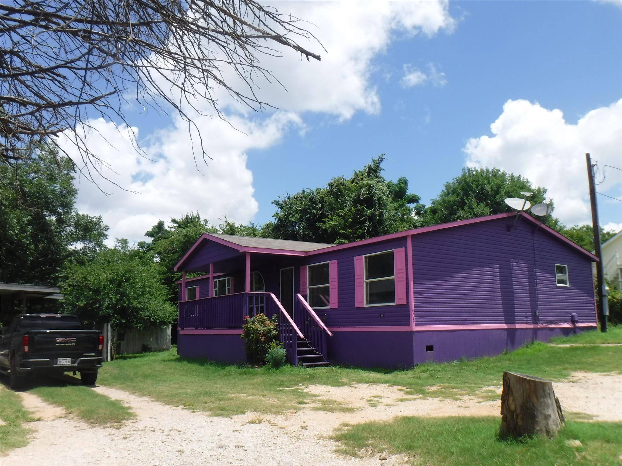 Elgin, TX 78621,404 W Cleveland ST #1/2