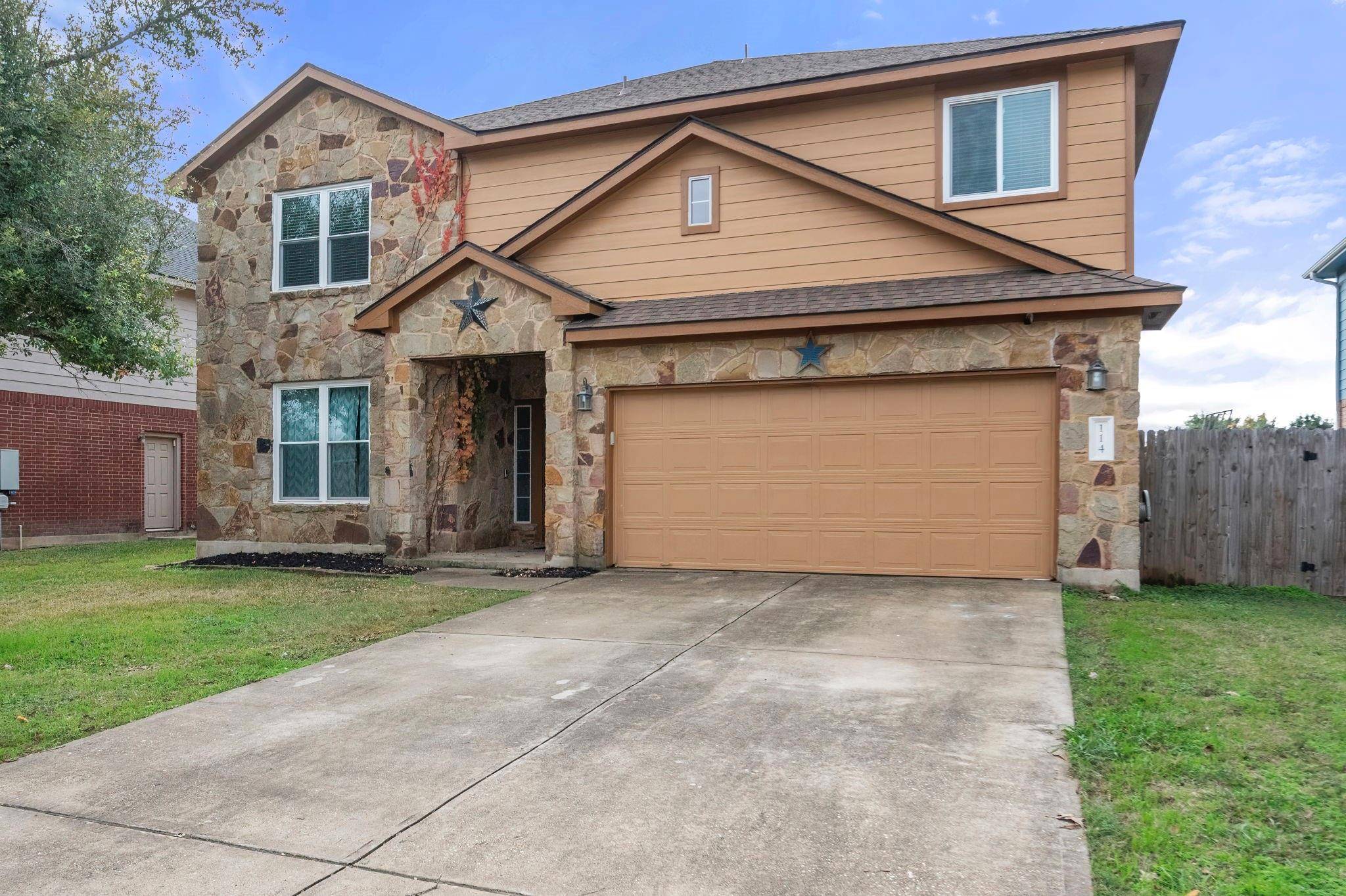 Hutto, TX 78634,114 Floating Leaf DR