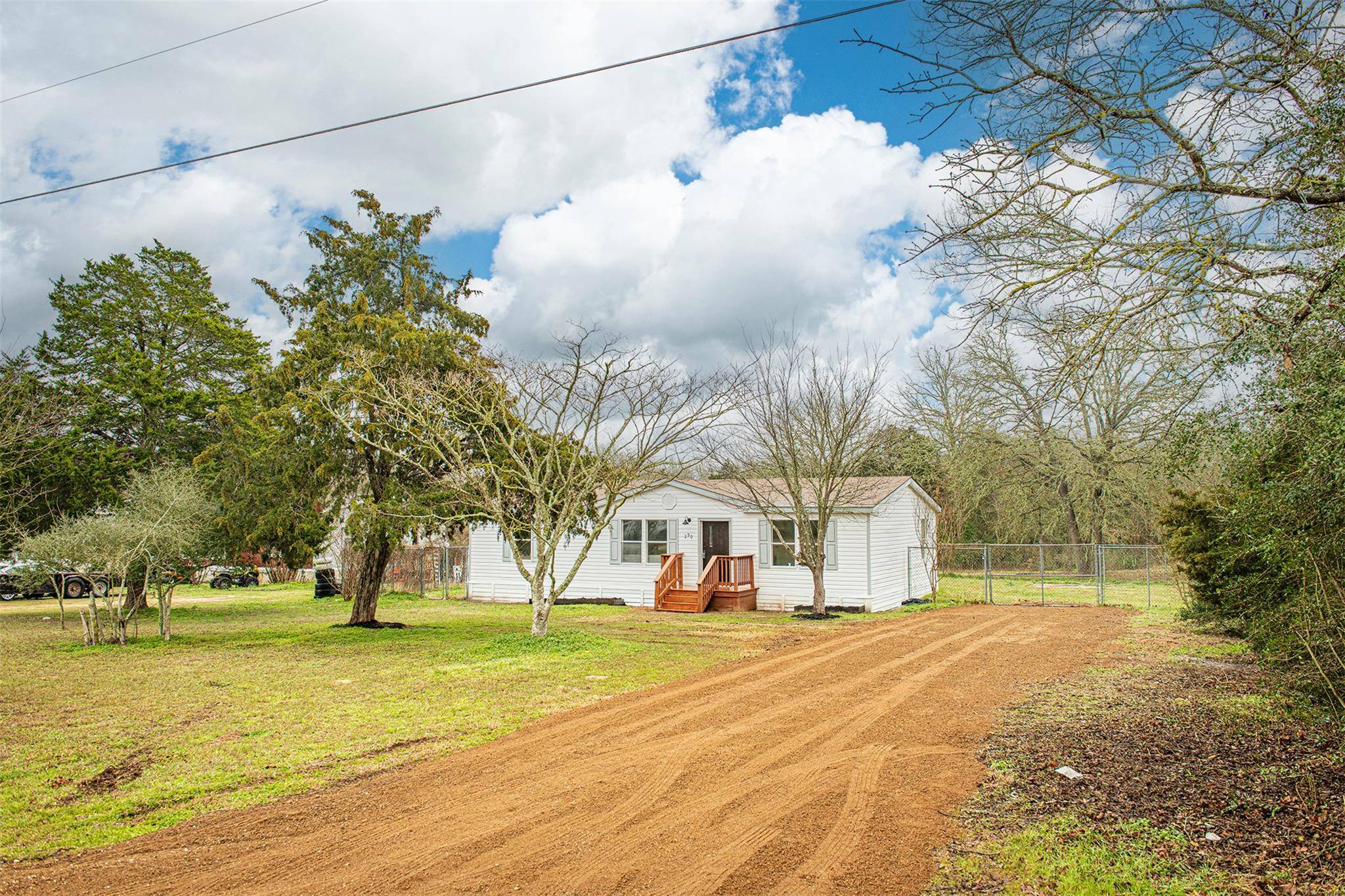 Bastrop, TX 78602,290 Flint Ridge ST