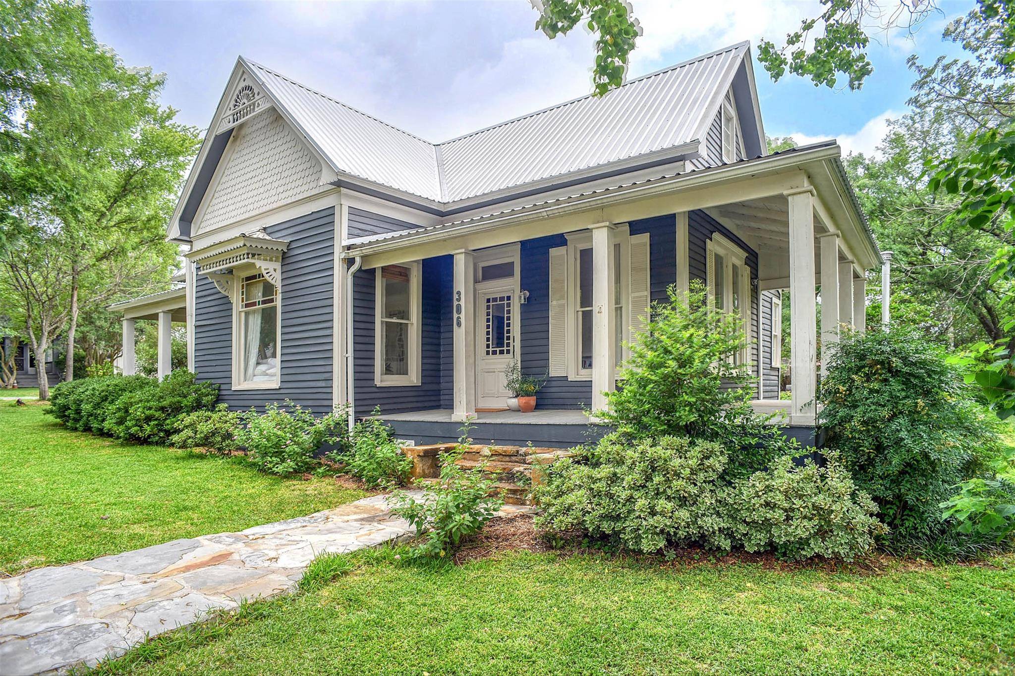 Smithville, TX 78957,306 5th Ave