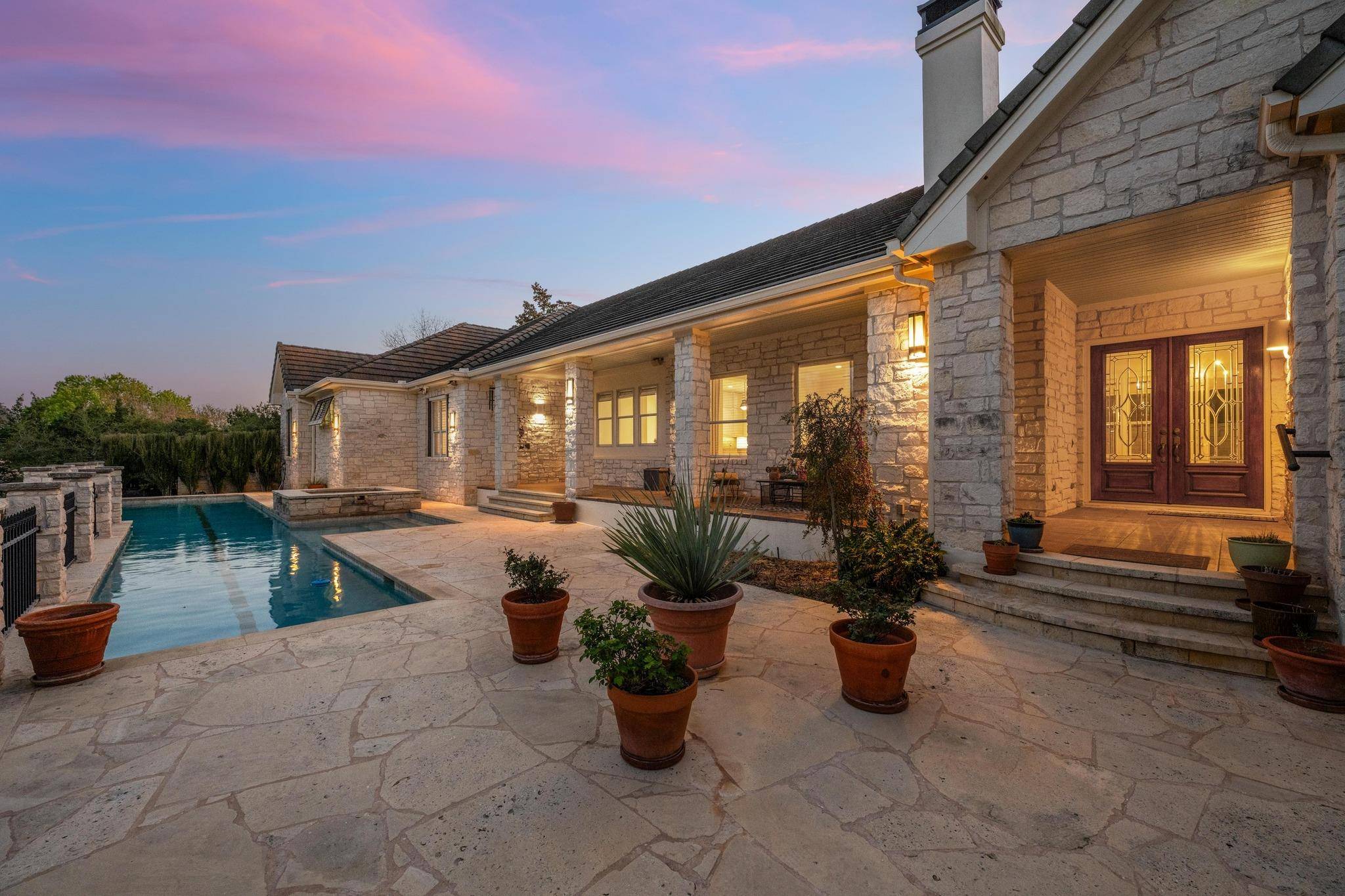 The Hills, TX 78738,12 Sparrowglen LN