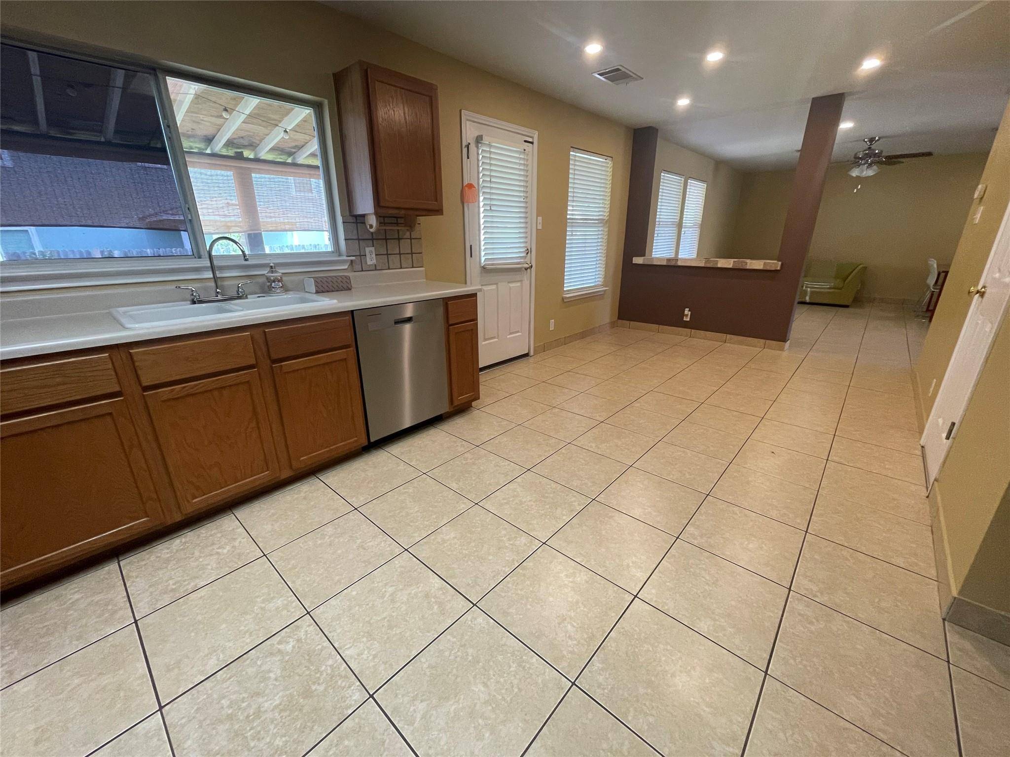 Leander, TX 78641,104 Golden Gate DR
