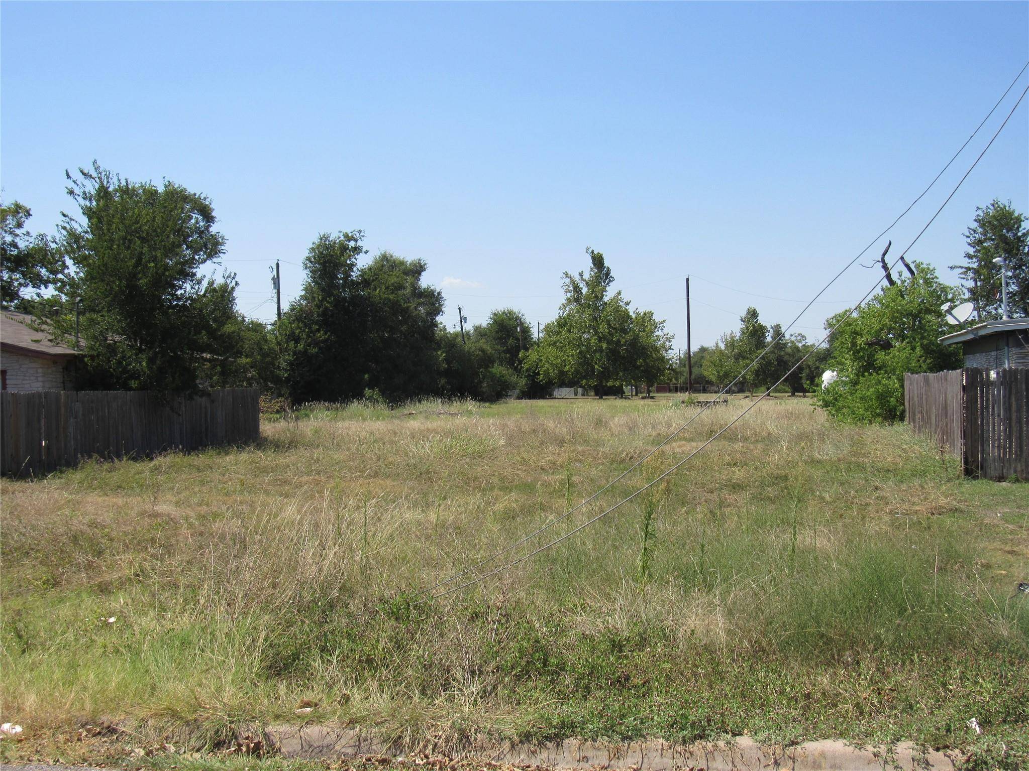 Taylor, TX 76574,1310 Marshall ST