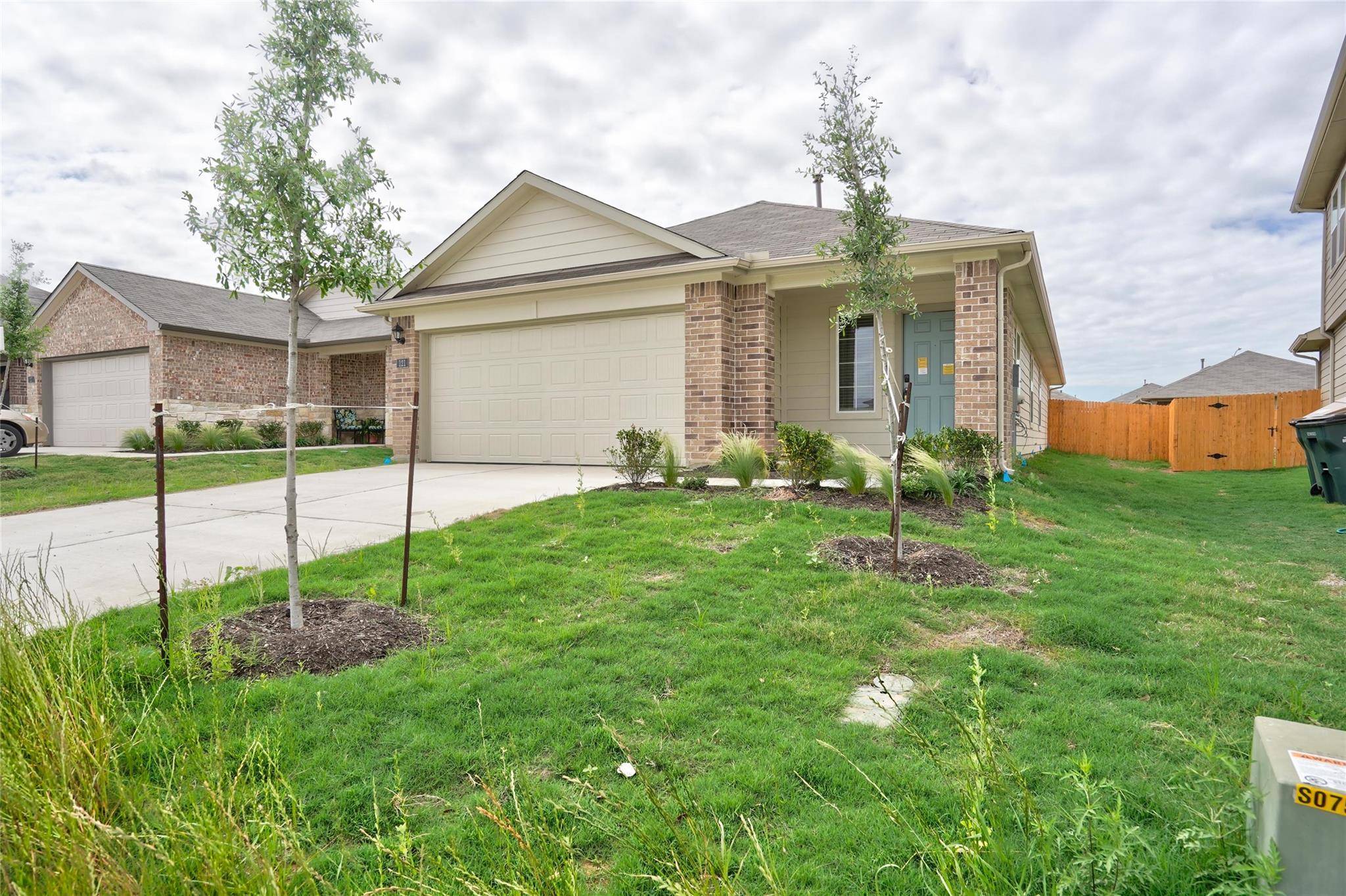 San Marcos, TX 78666,121 Roanwood DR