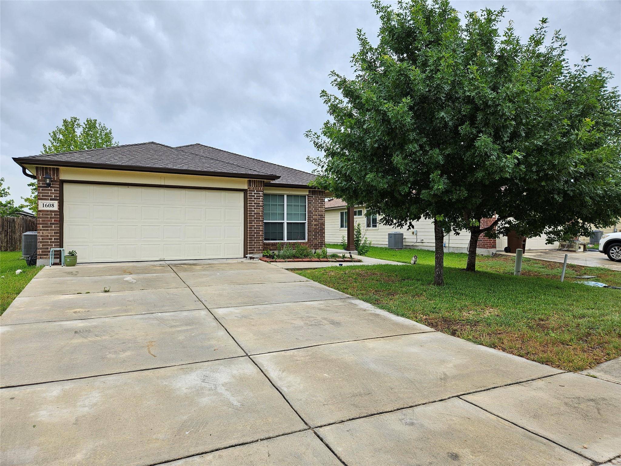 Lockhart, TX 78644,1608 Monte Vista DR