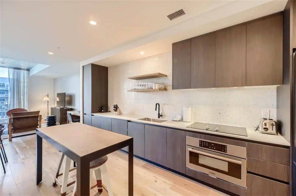 Austin, TX 78701,48 East Ave #1210