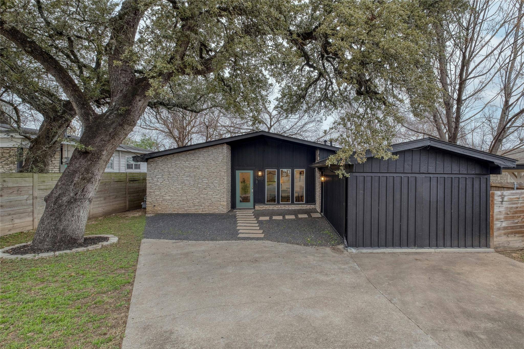 Austin, TX 78721,5315 Downs DR