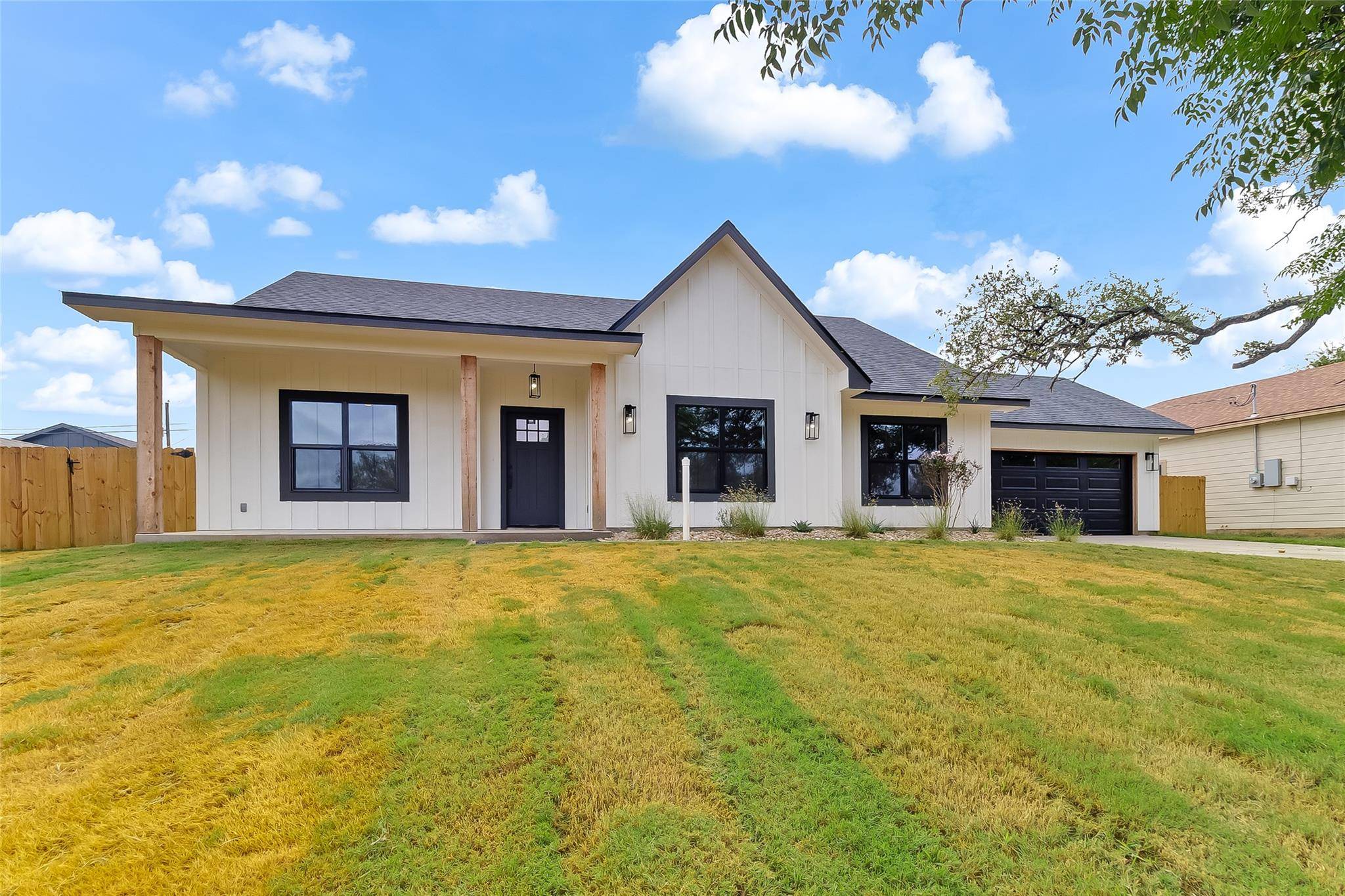 Cottonwood Shores, TX 78657,837 Birch LN