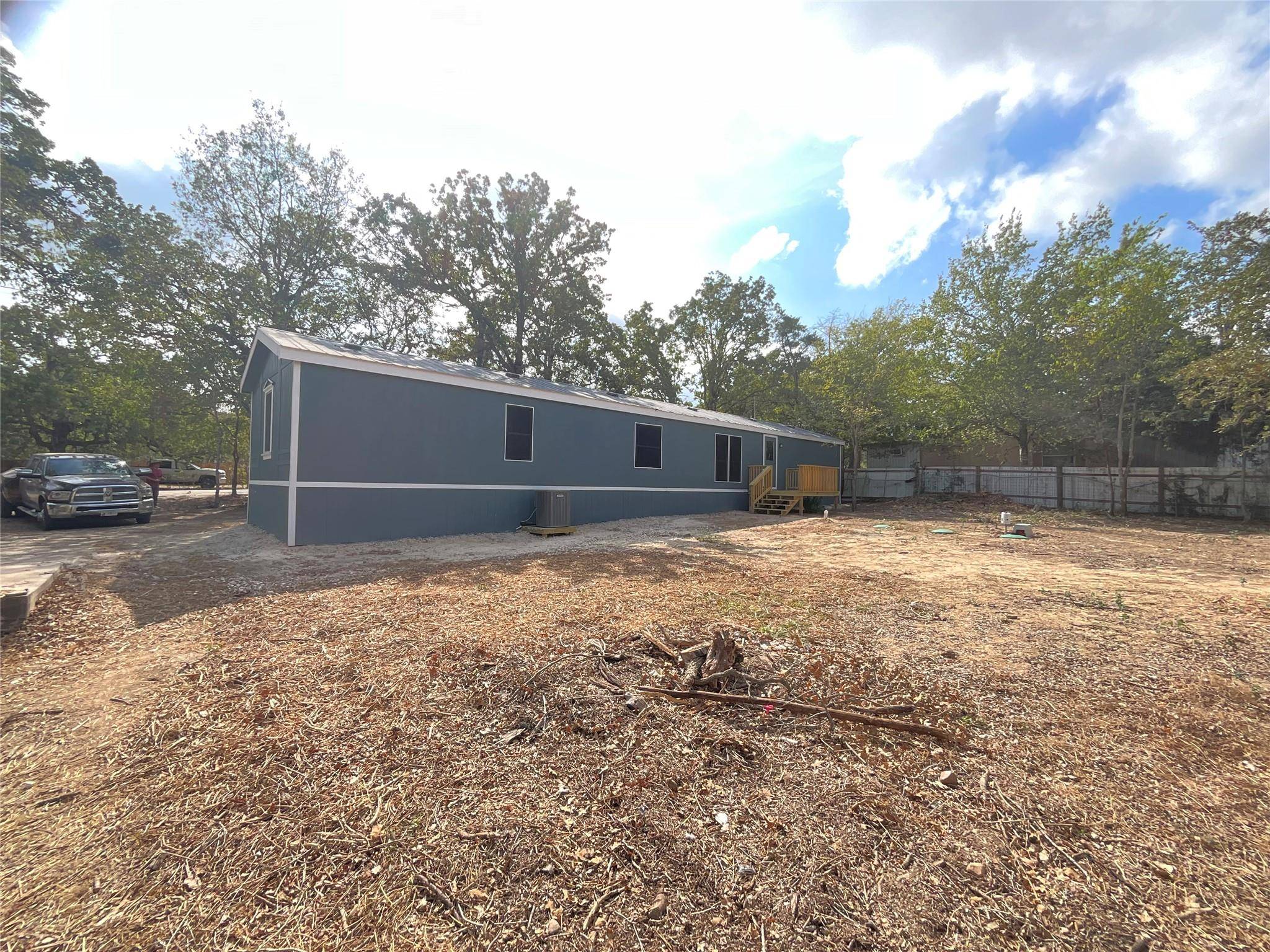 Bastrop, TX 78602,204 Overhill