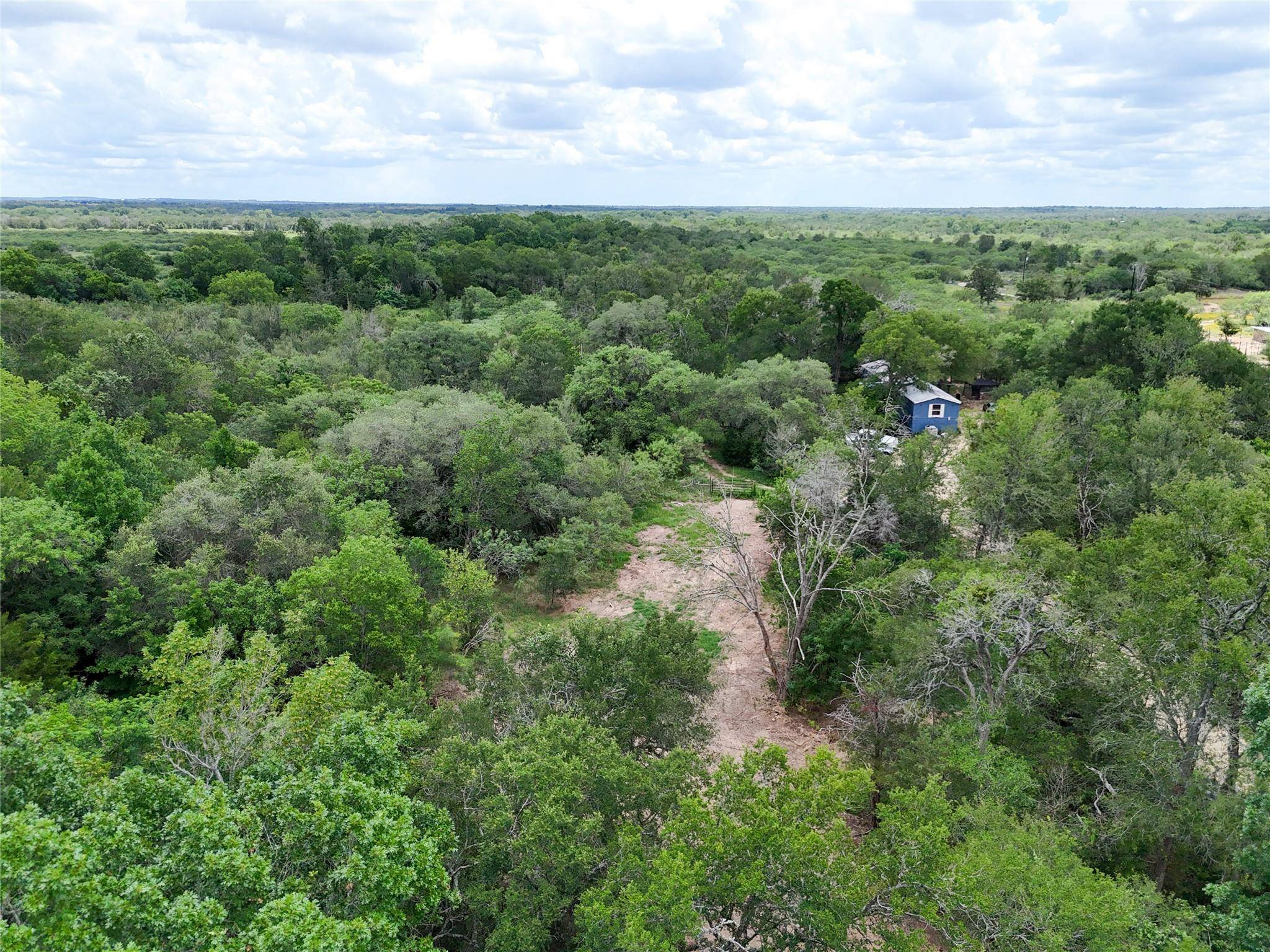 Dale, TX 78616,689 Chamberlin RD