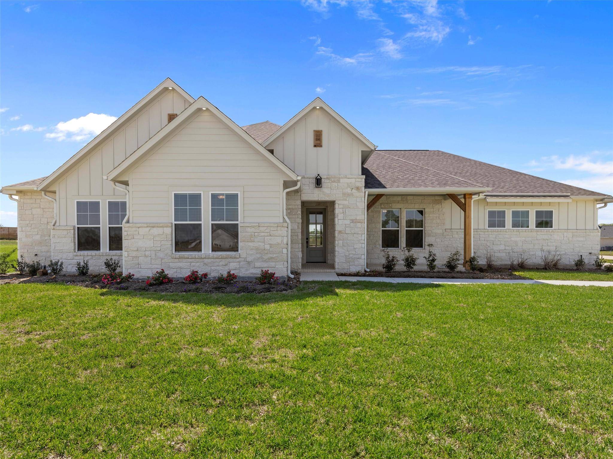 Smithville, TX 78957,111 Water Vessel CT