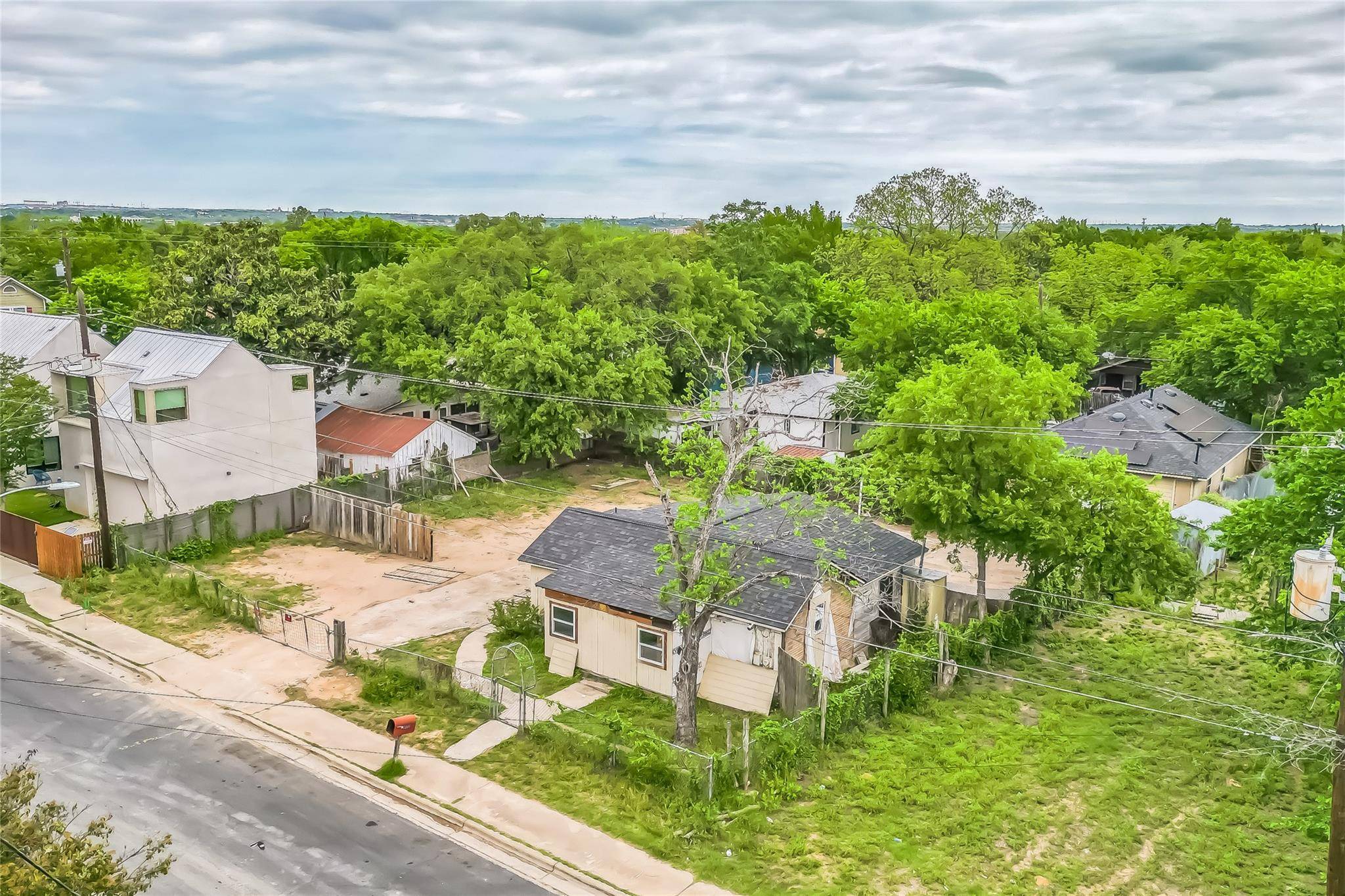 Austin, TX 78741,6206 Ponca ST