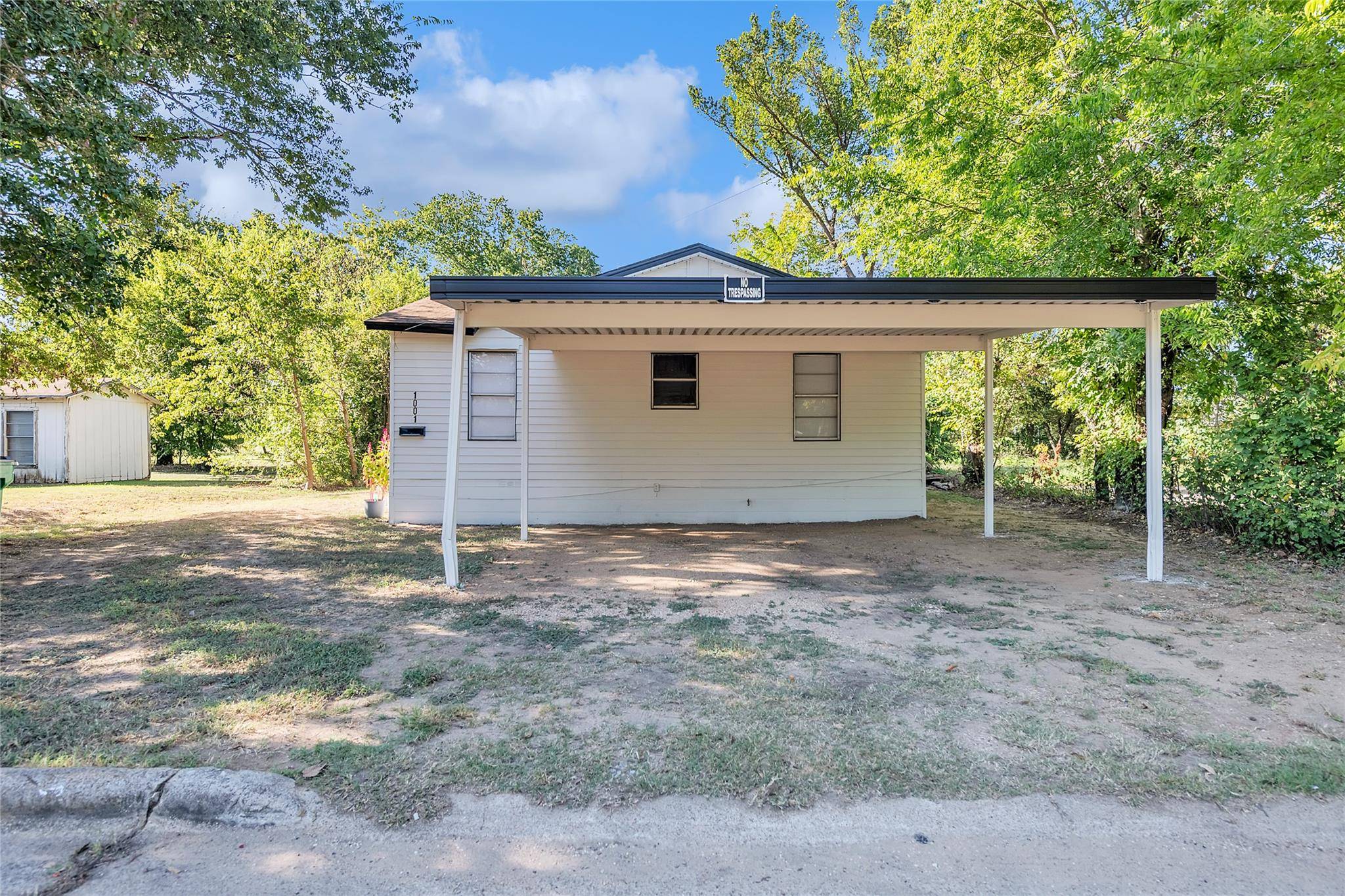 Cameron, TX 76520,1001 W 8th ST