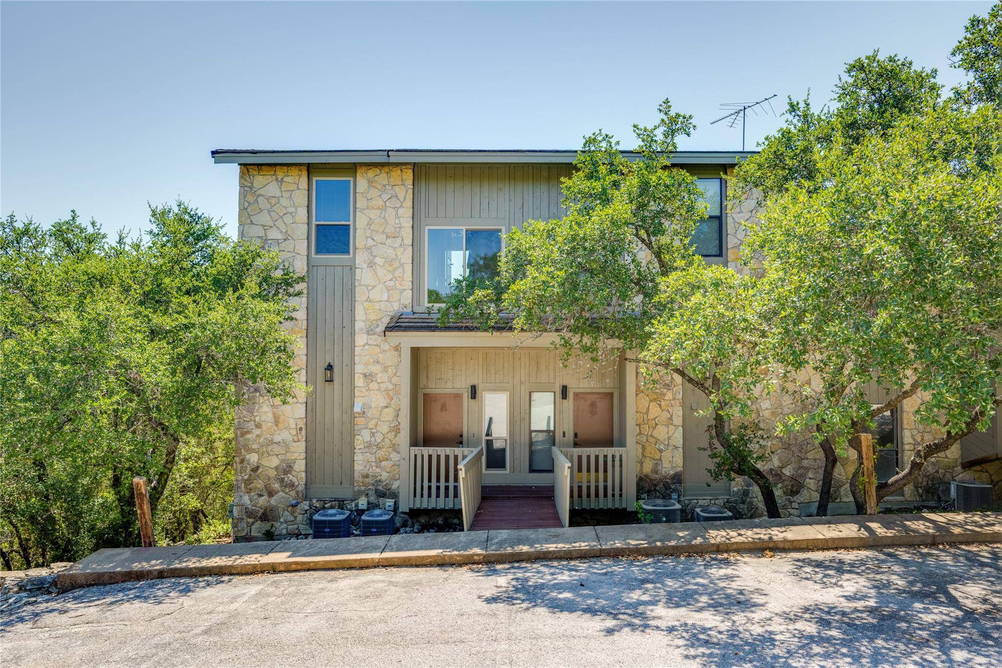Horseshoe Bay, TX 78657,801 Grassy KNL #A