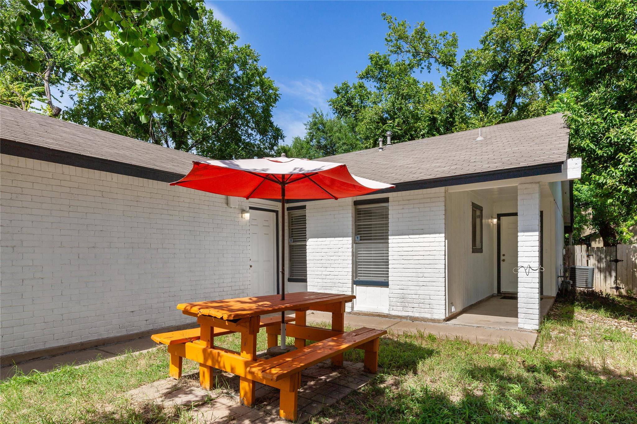 Austin, TX 78741,2311-B Burleson RD