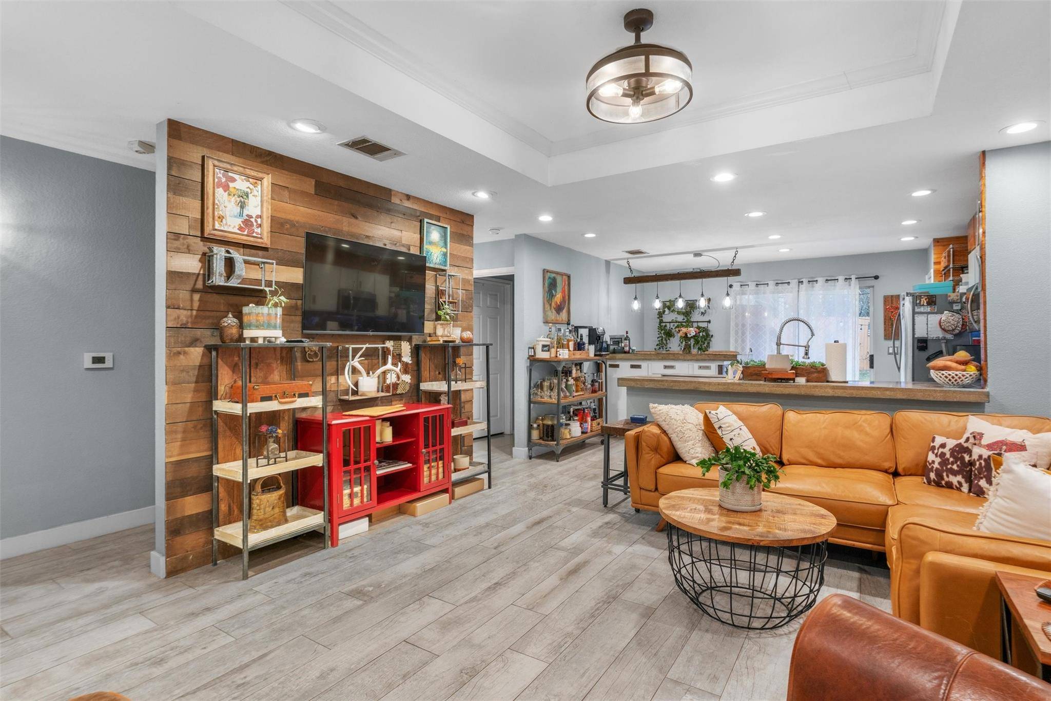 Austin, TX 78741,7121 Cayenne LN