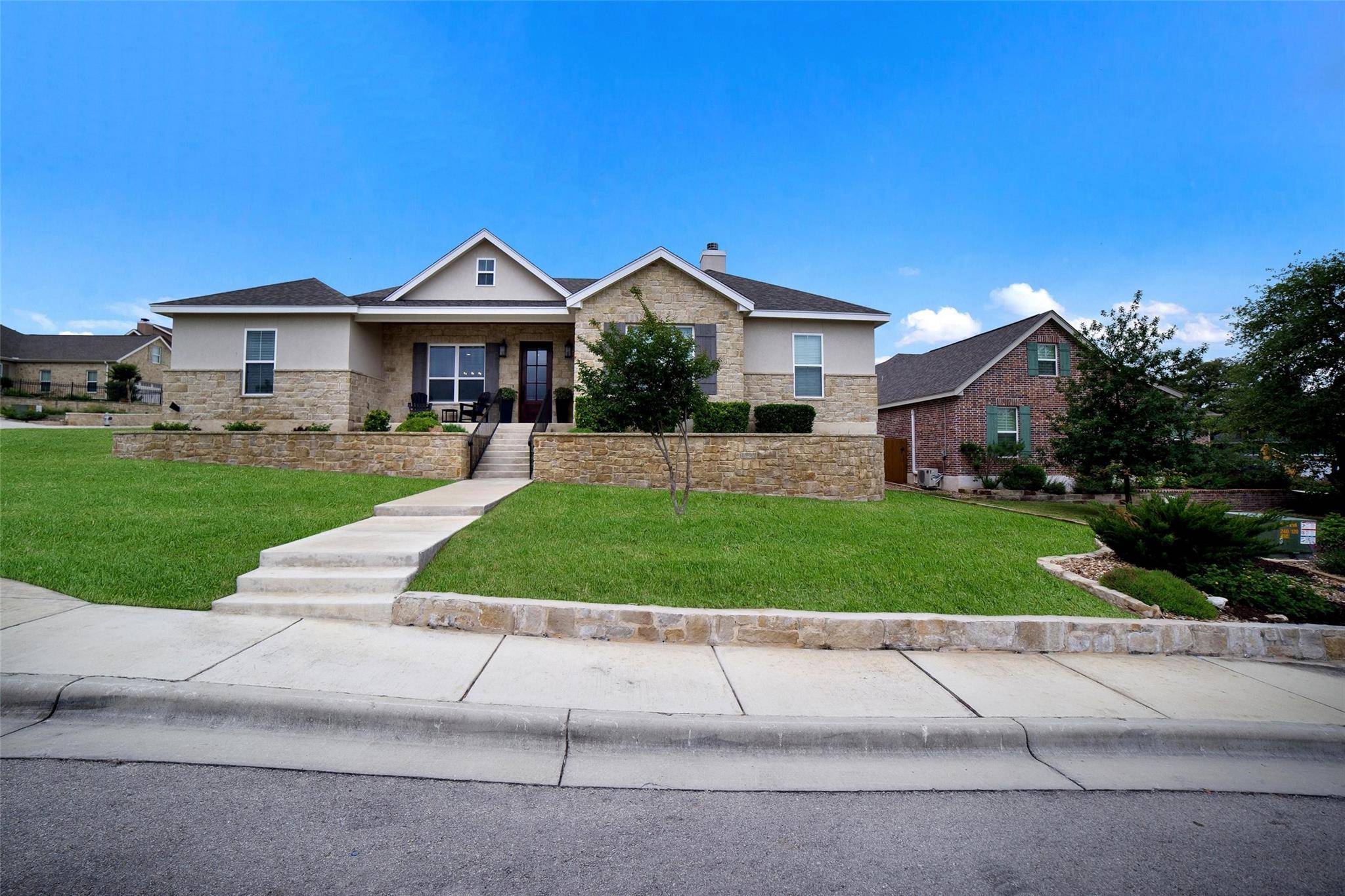 New Braunfels, TX 78130,652 Sydney CIR