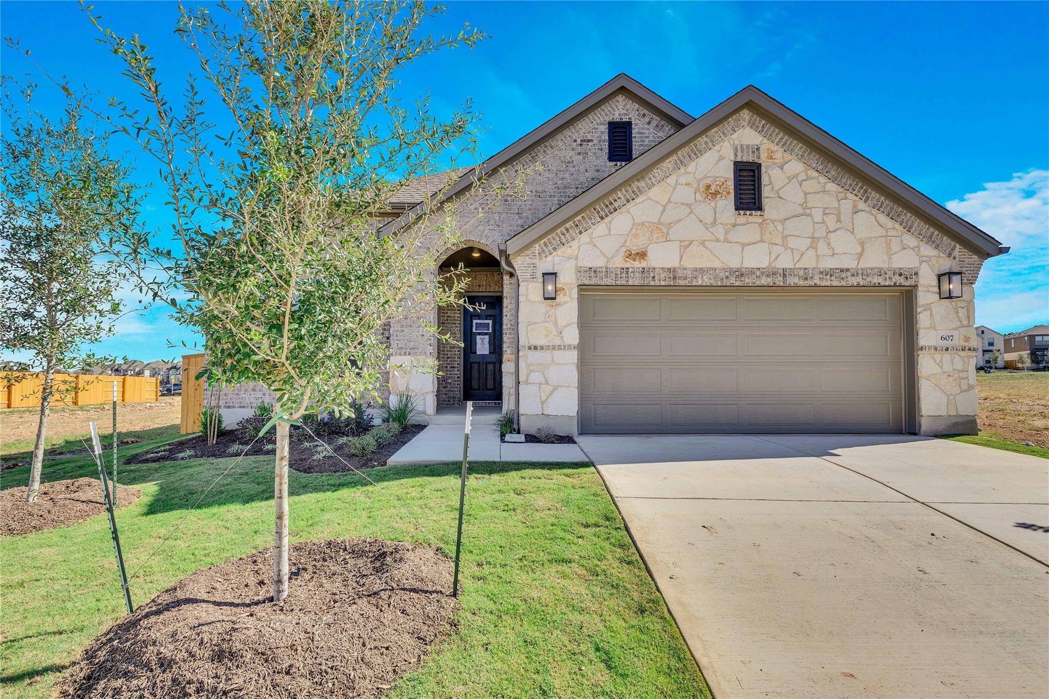 Georgetown, TX 78628,607 Breeze Hollow LN