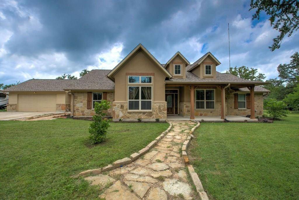 Giddings, TX 78942,1011 Private Road 2904