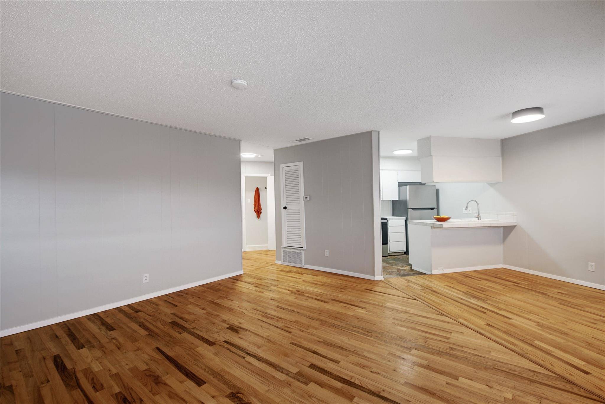 Austin, TX 78756,2122 Hancock DR #215