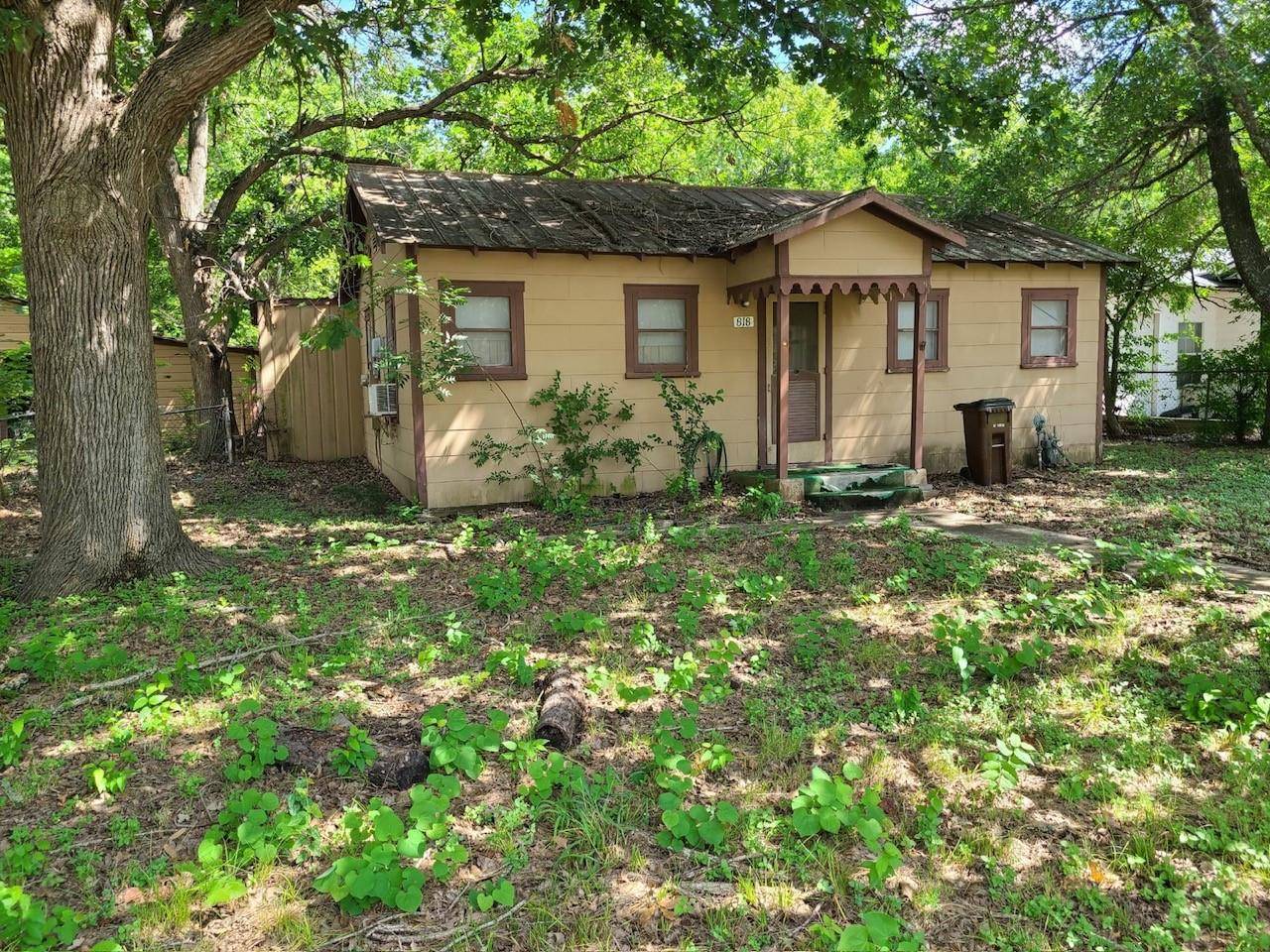 Lockhart, TX 78644,818 Plum ST