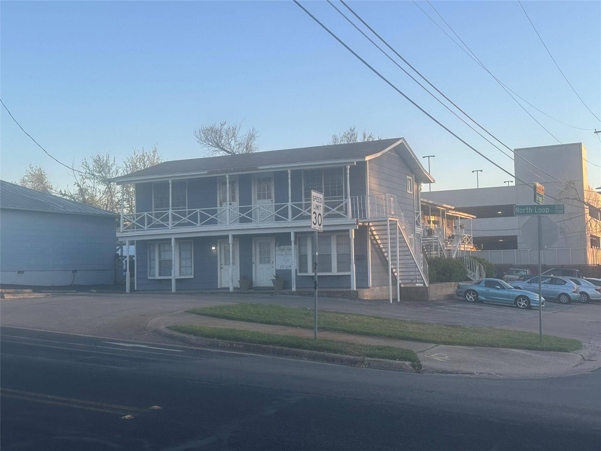 Austin, TX 78756,1511 W North Loop BLVD
