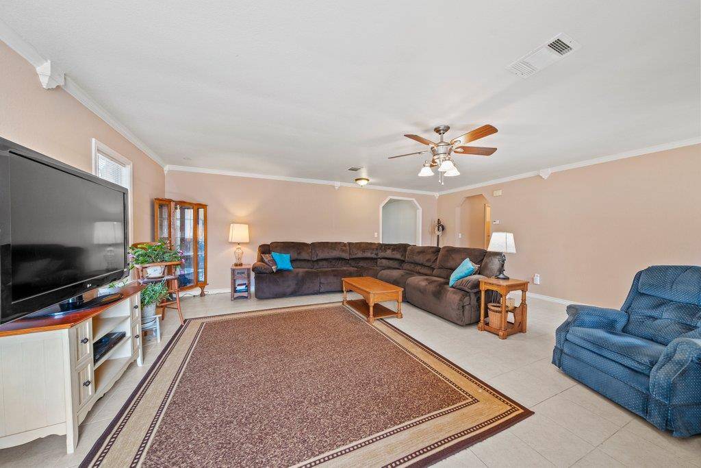 Wimberley, TX 78676,Address not disclosed