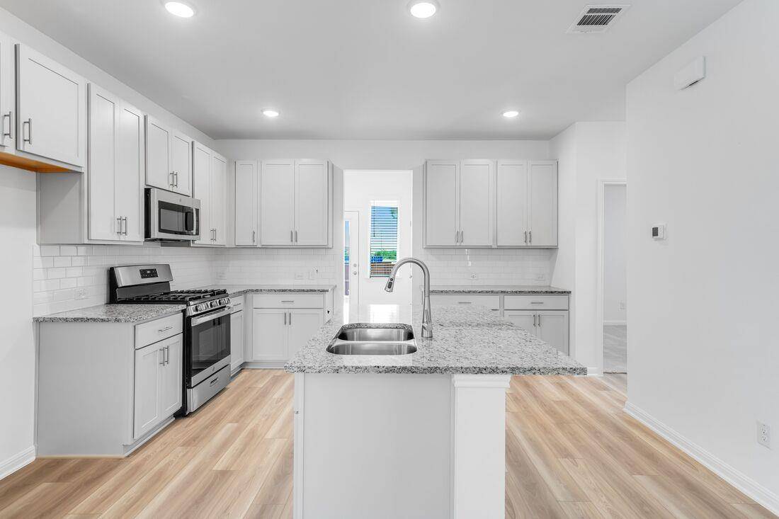 Hutto, TX 78634,512 Emory Crossing BLVD