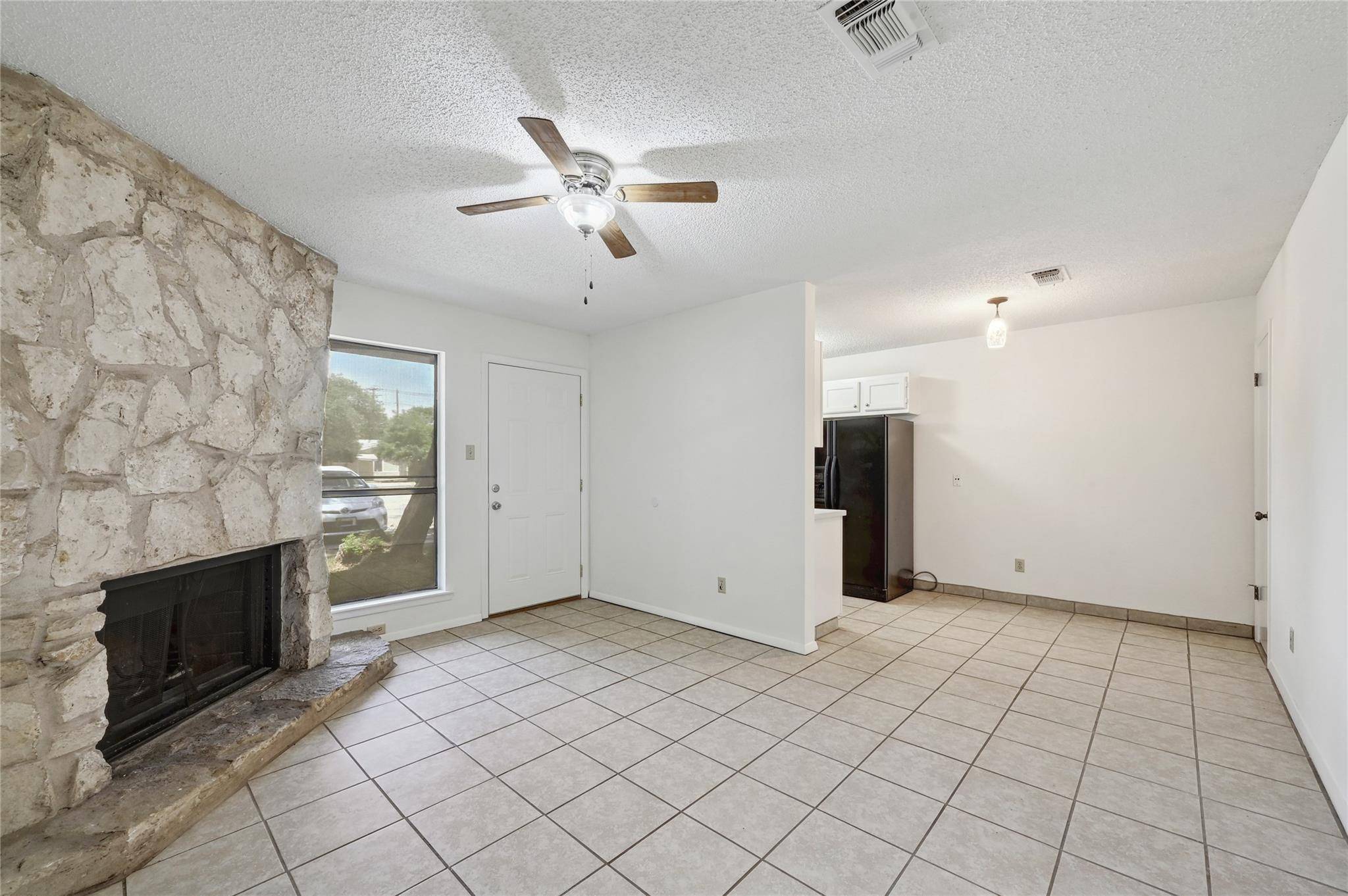 Austin, TX 78745,4307 S 1st ST #104