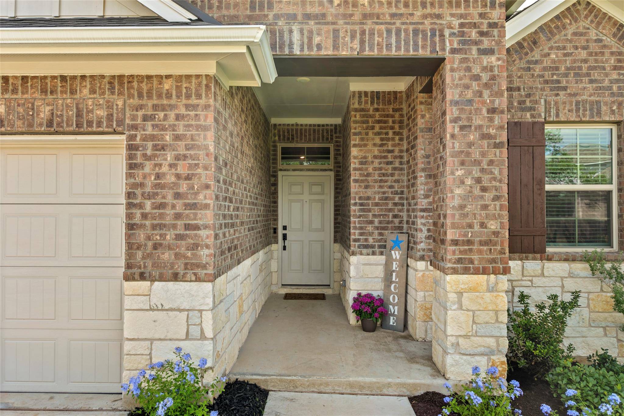 Dripping Springs, TX 78620,205 Goshen DR